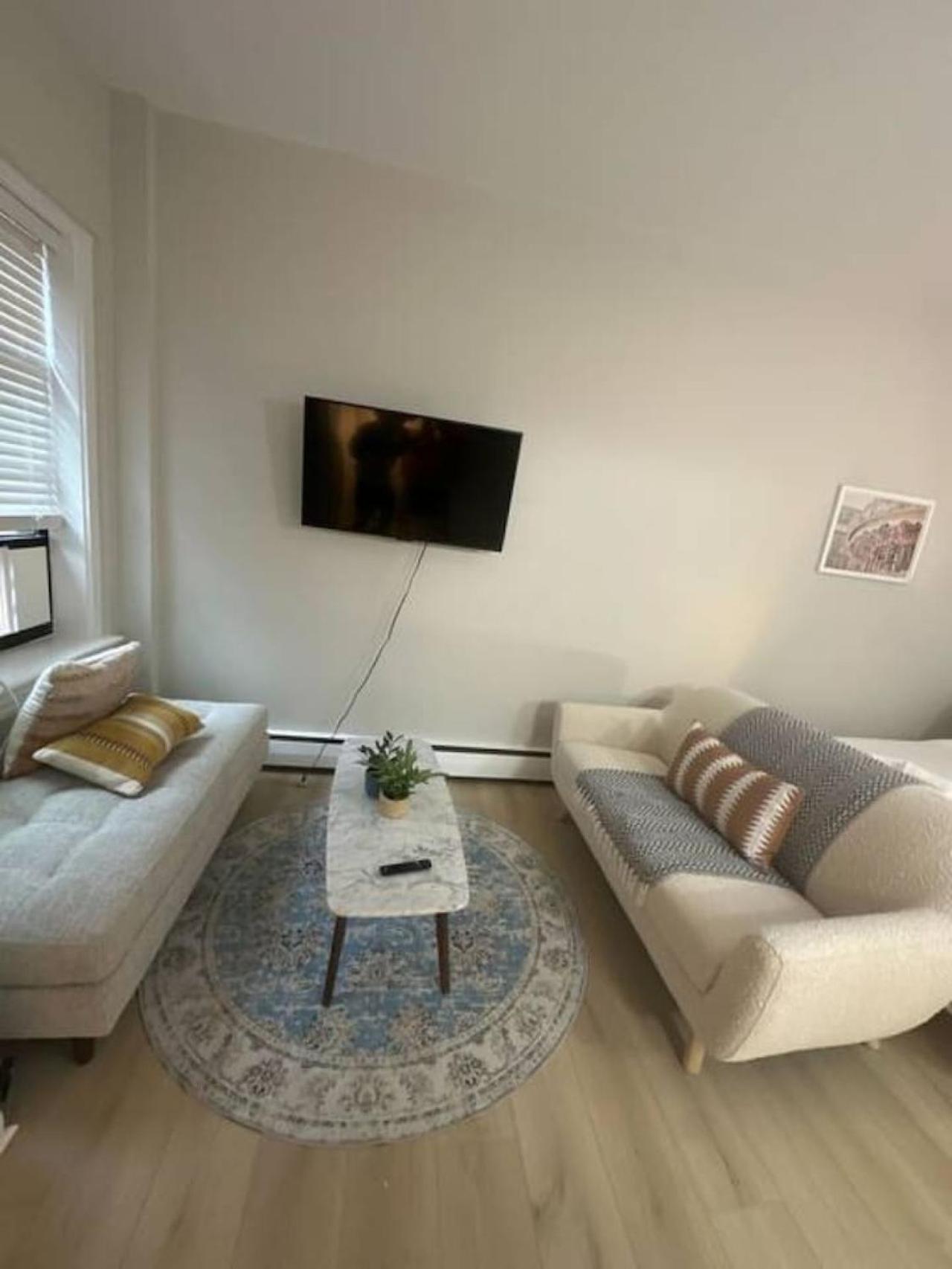 Apartment Sleek Back Bay Boston