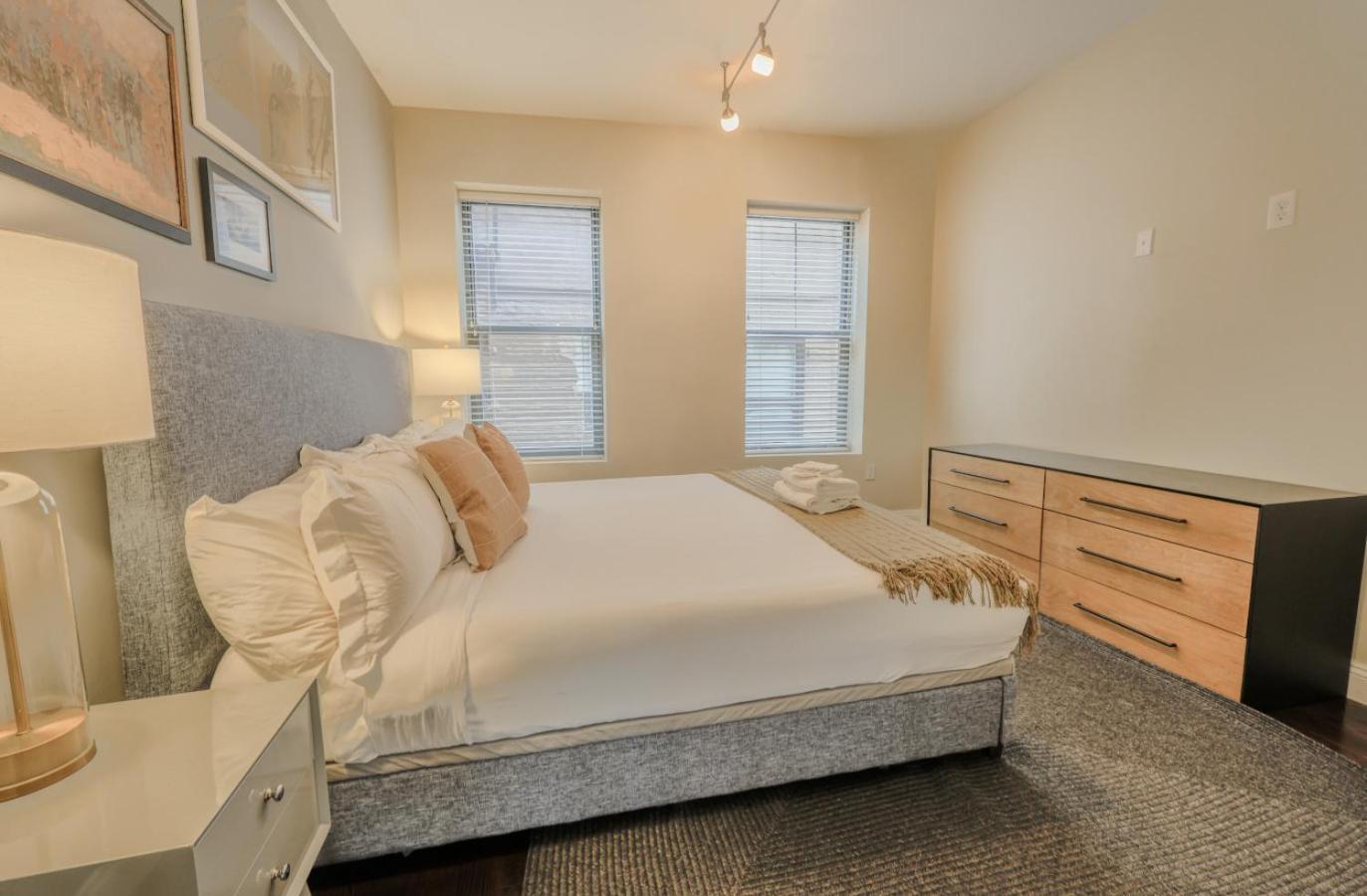 Gorgeous 2br In Financial District * Boston