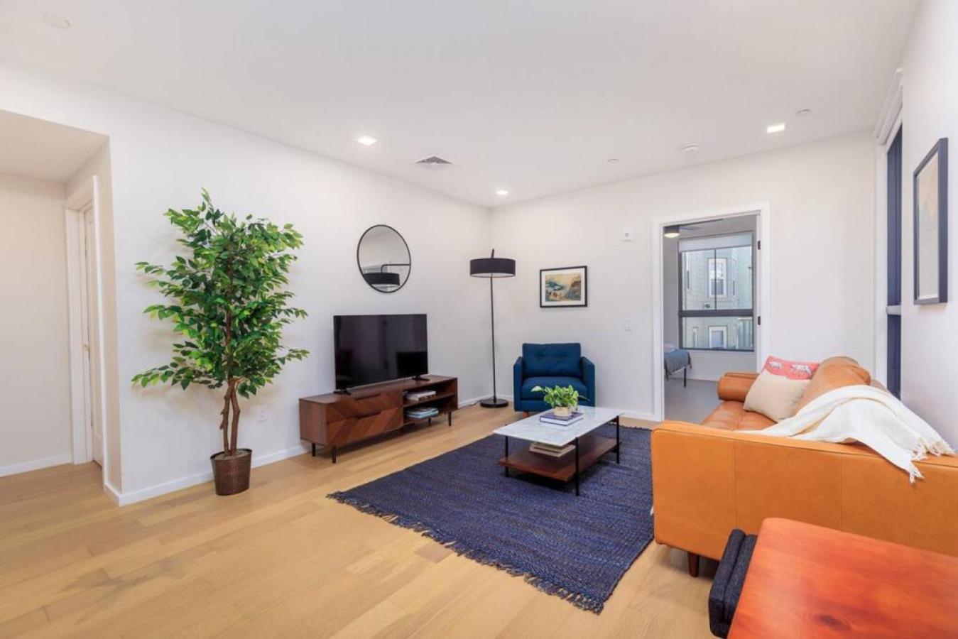 New Gorgeous 2br Mission Hill