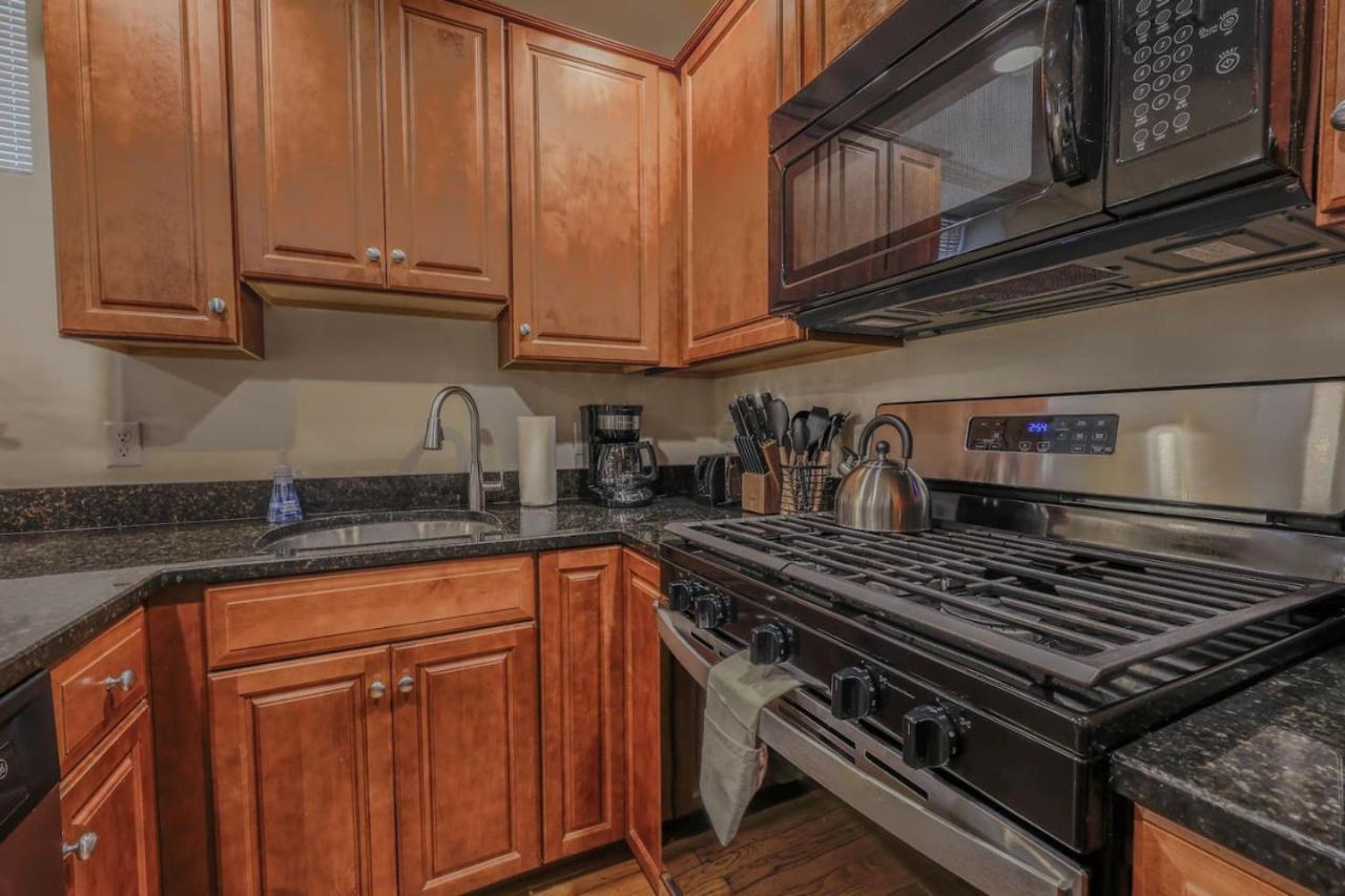 Simple 2 Bed 2 Bath Close To Fenway Appartement *