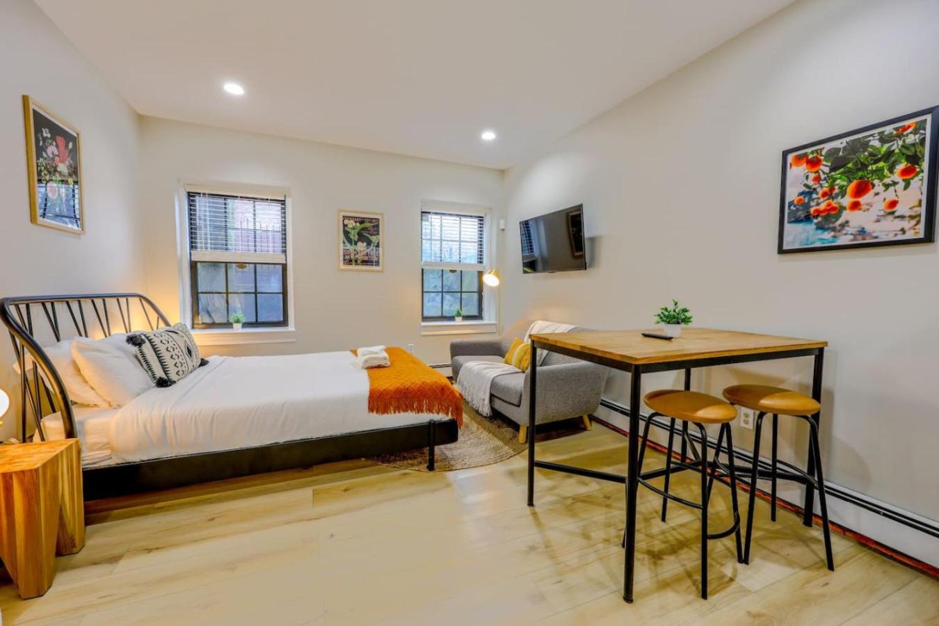 Quiet Circa South End Apartment