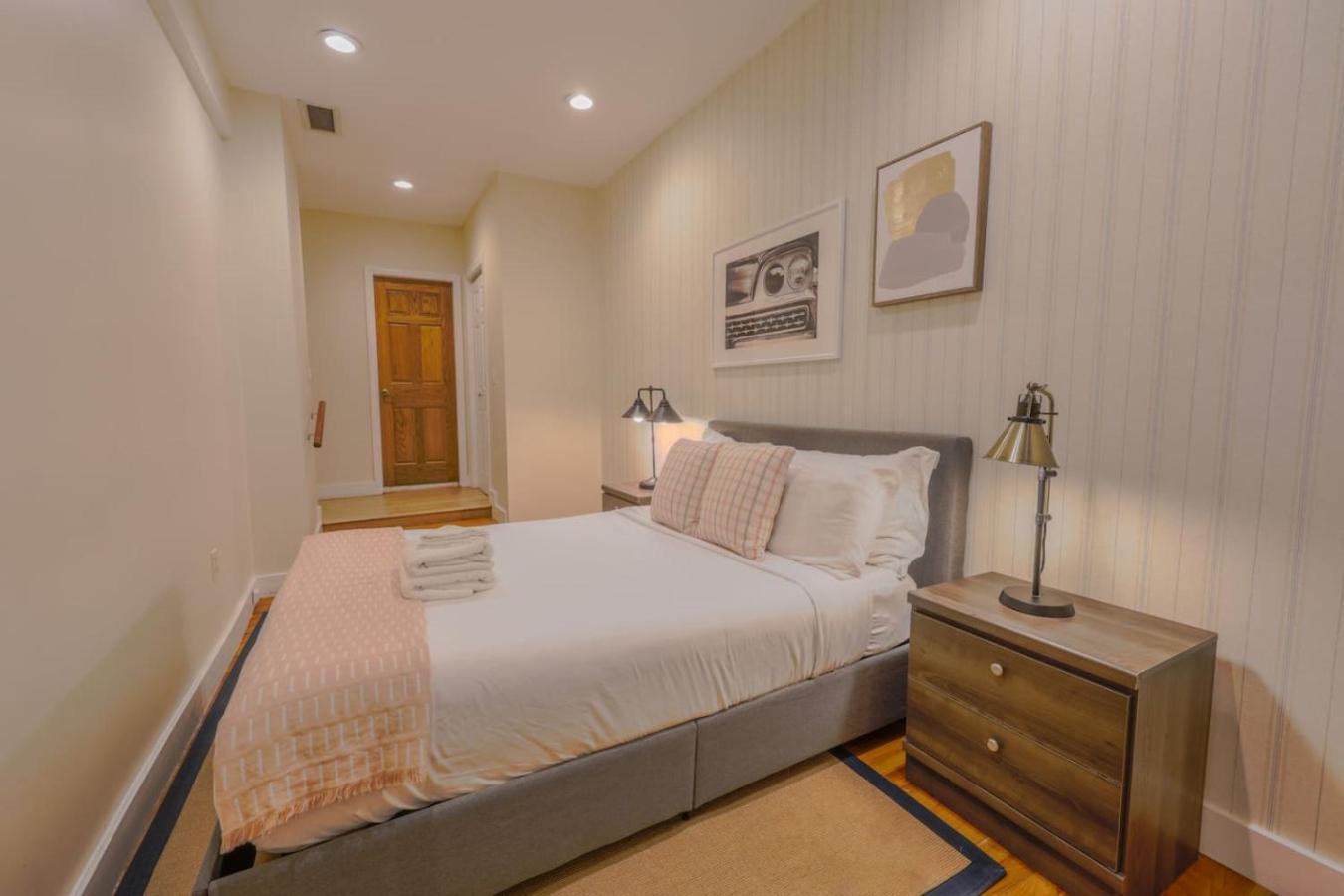 Classic 2bed 2bath W Patio In Back Bay *