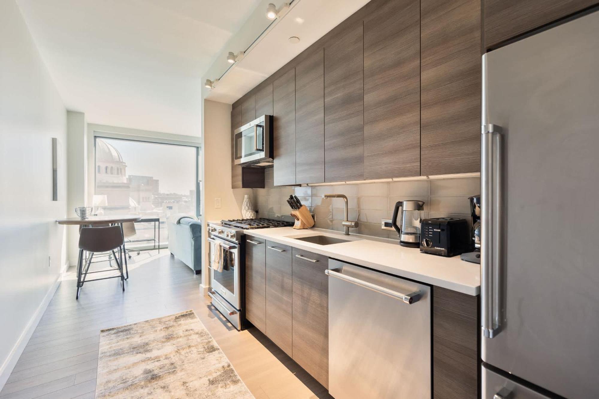 Luxury Near Prudential Center - 30-804 Apartment *