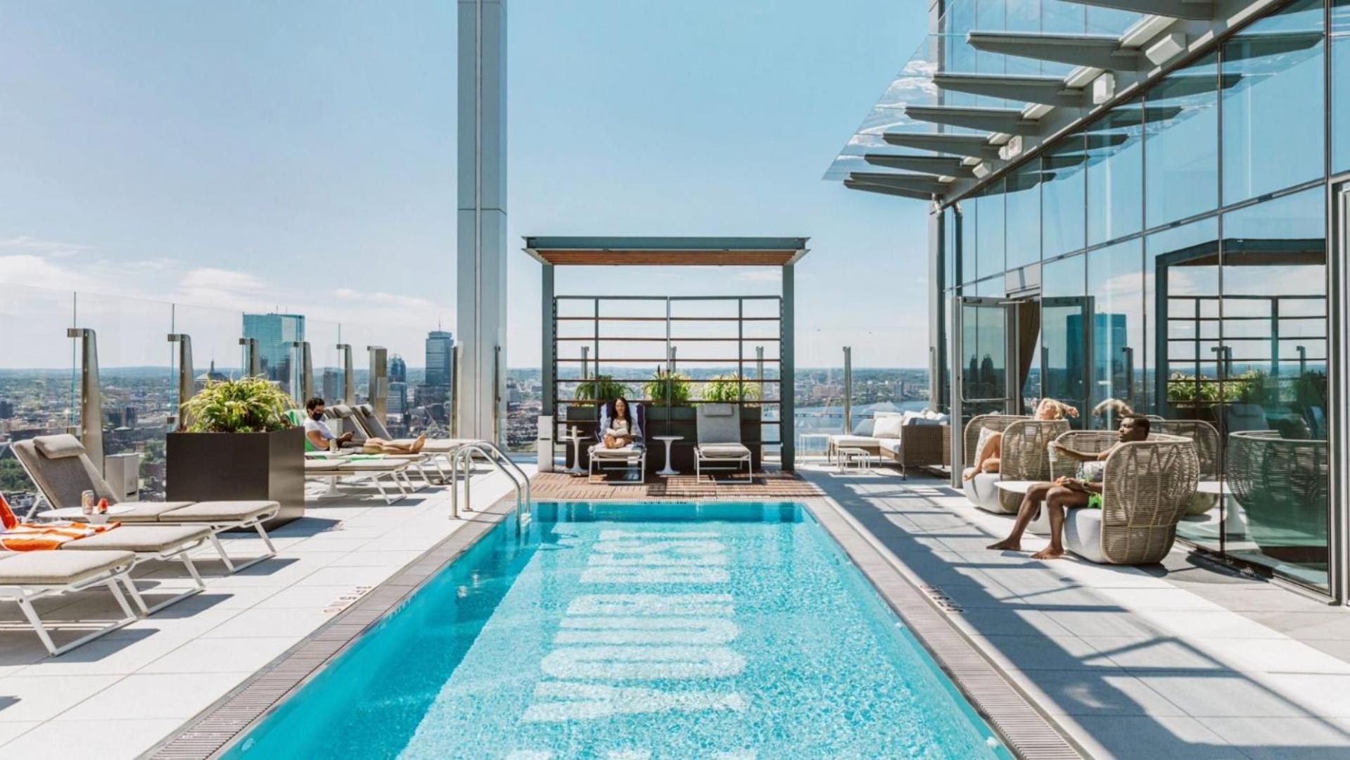 Luxury Downtown-hub-3201 *