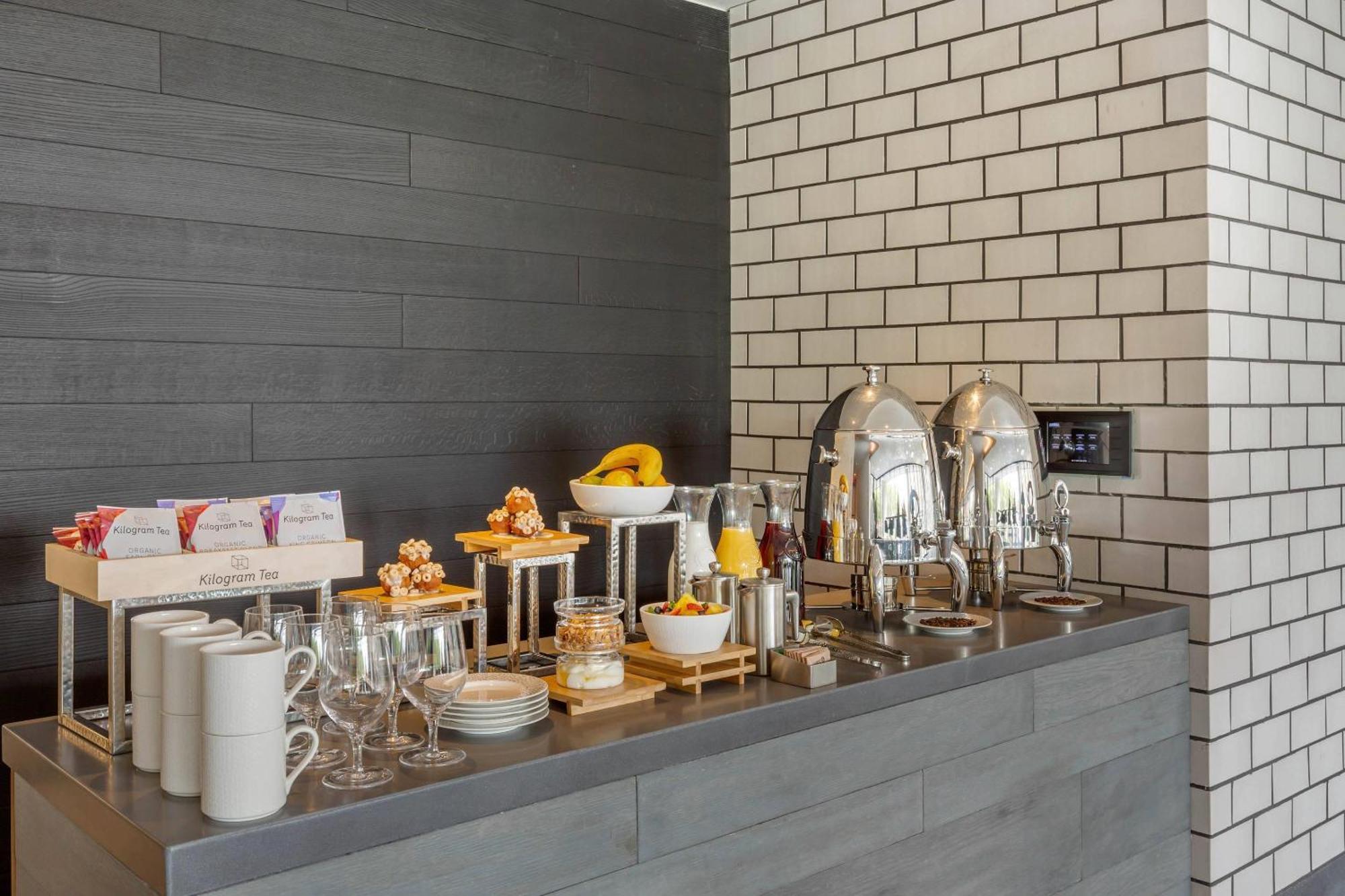 Cambria Downtown - Seaport Hotel Boston