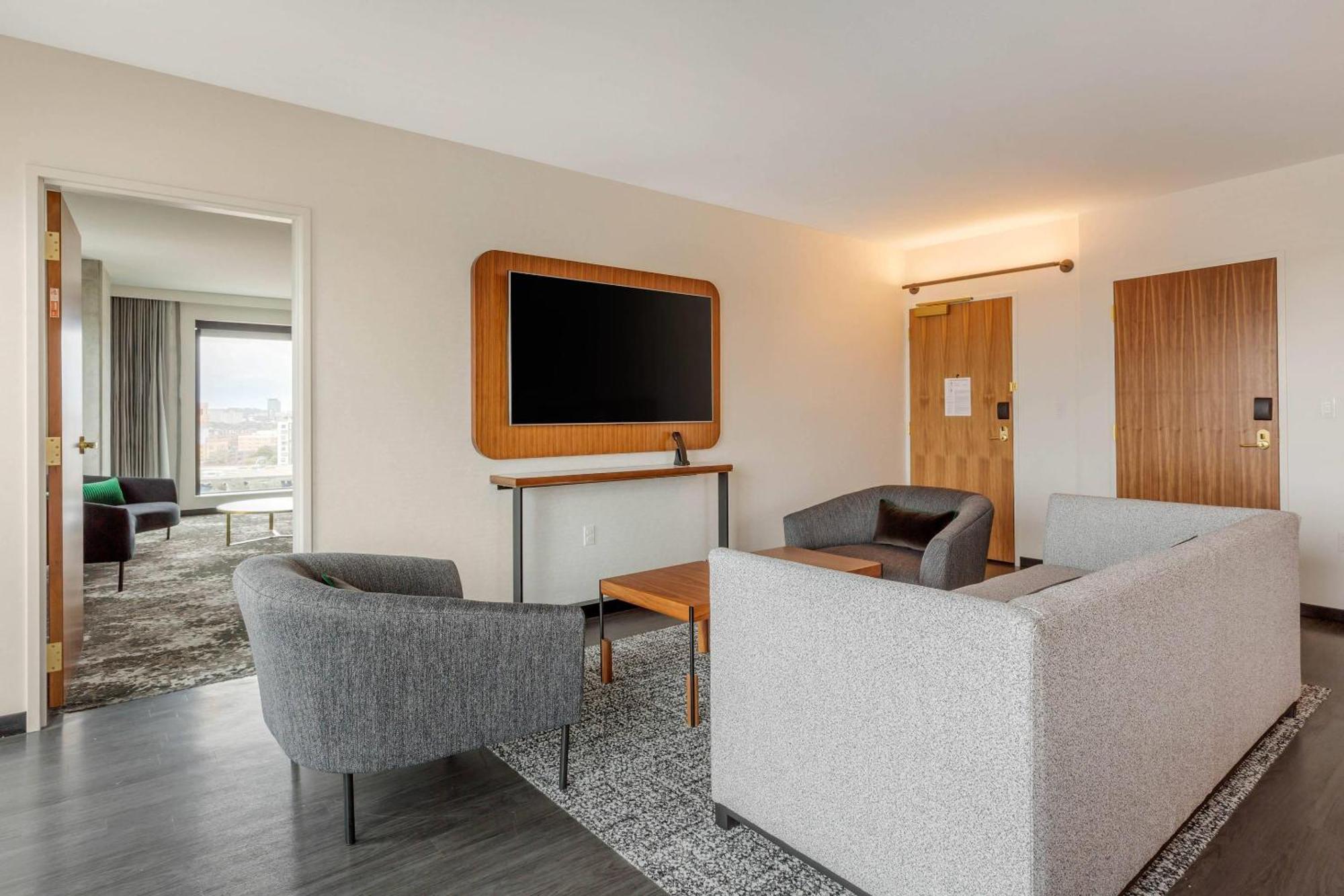 Cambria Downtown - Seaport 4* Boston