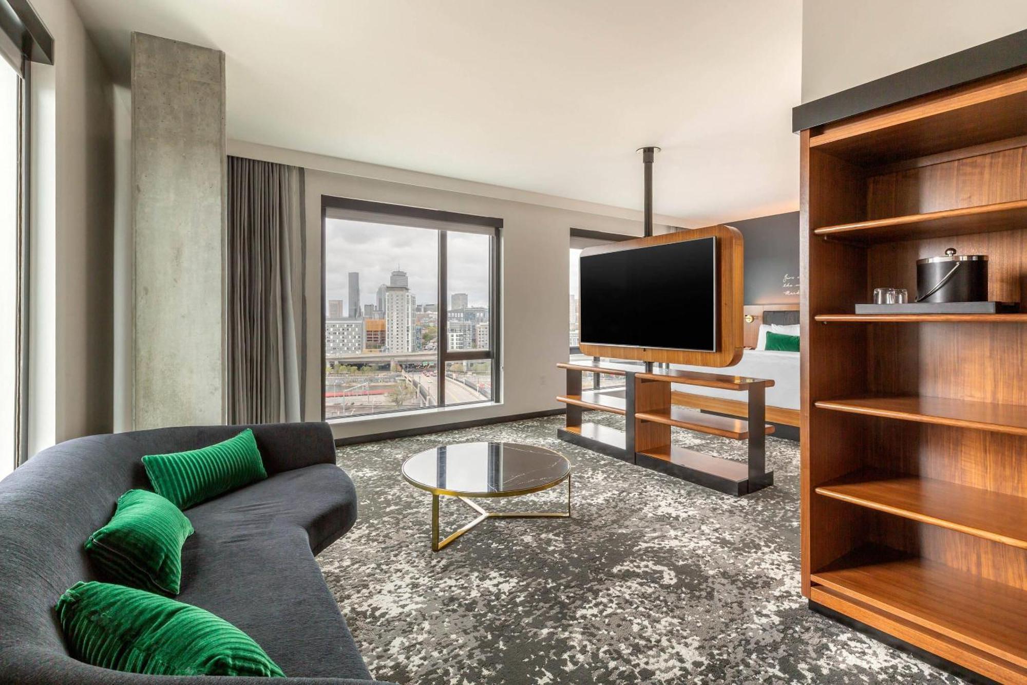 Cambria Downtown - Seaport Hotel Boston