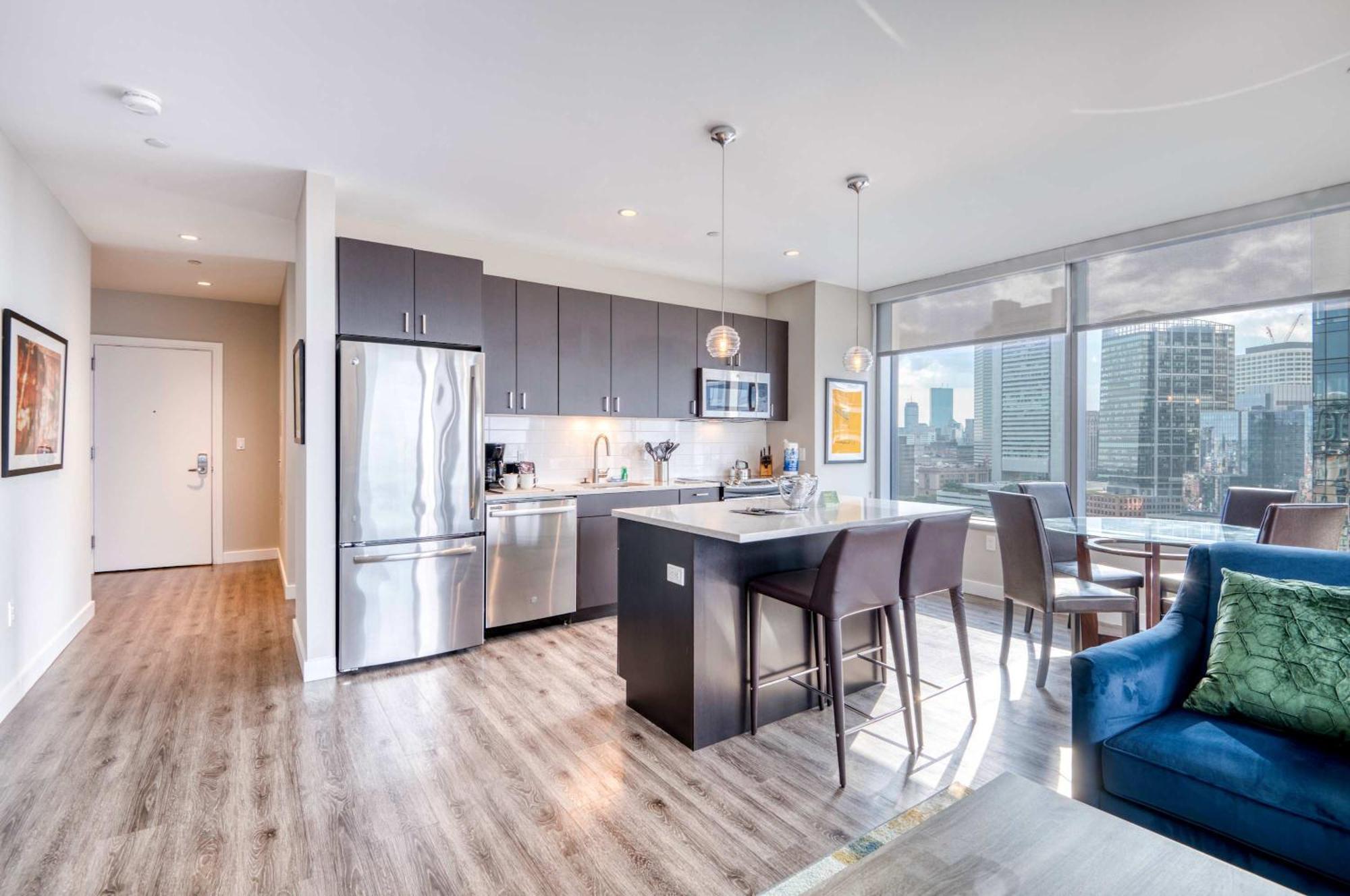 Luxury With Balcony In Seaport * Boston