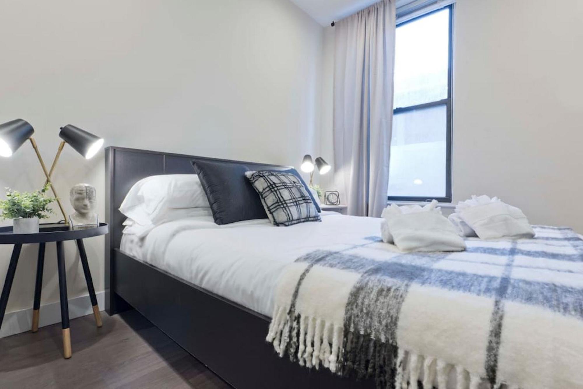 Centrally Located Loft Walk Anywhere Pets Ok * Boston