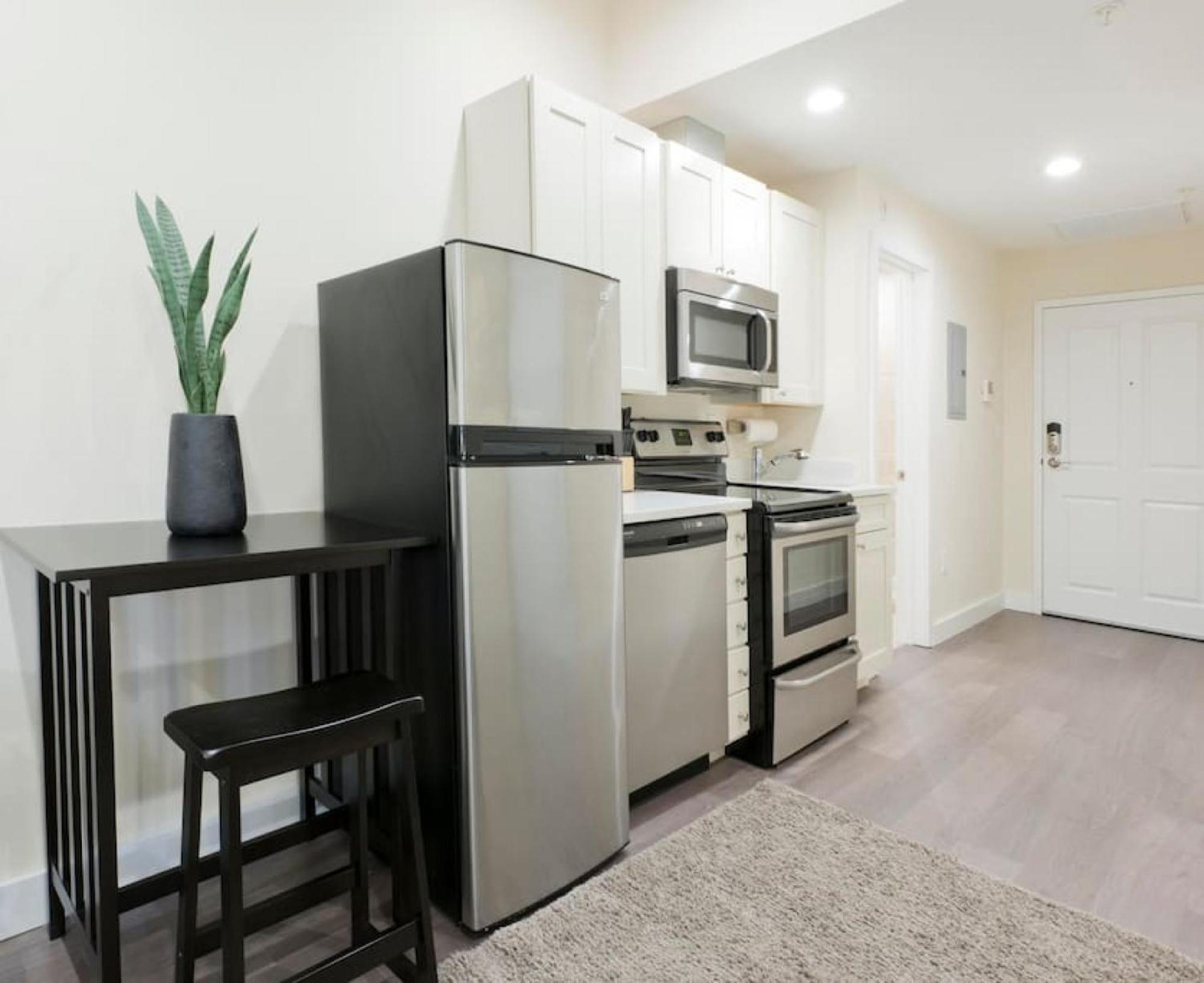 Centrally Located Loft Walk Anywhere Pets Ok Apartment Boston