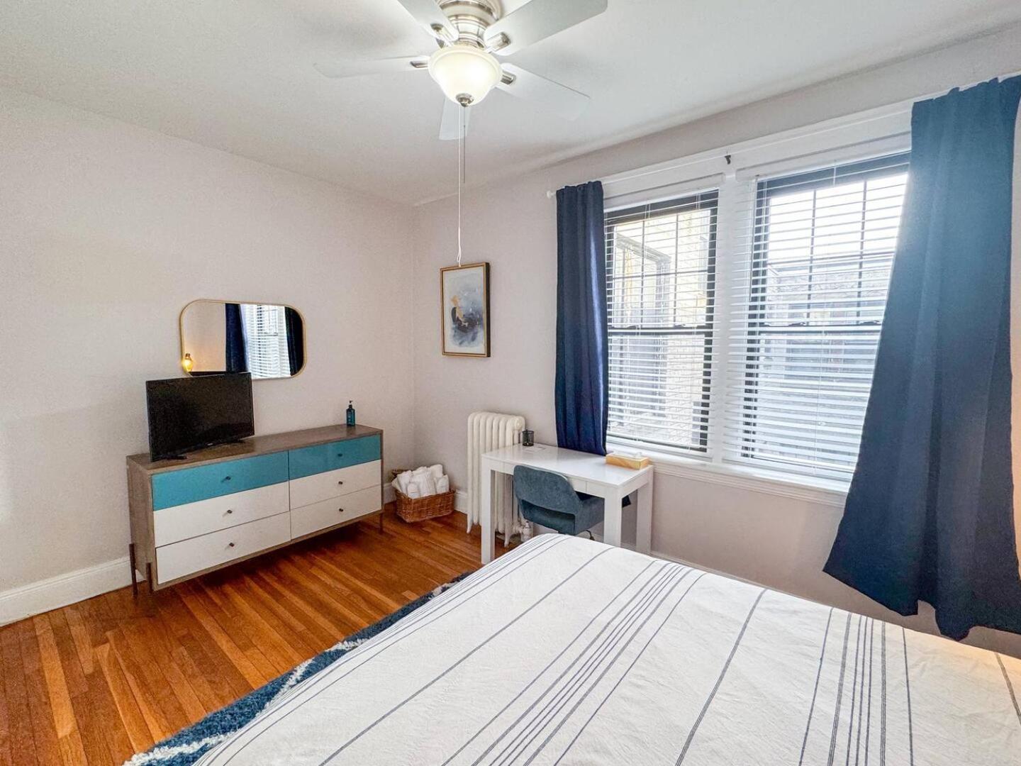 2 Bed, In Unit Laundry, College, Balcony * Boston