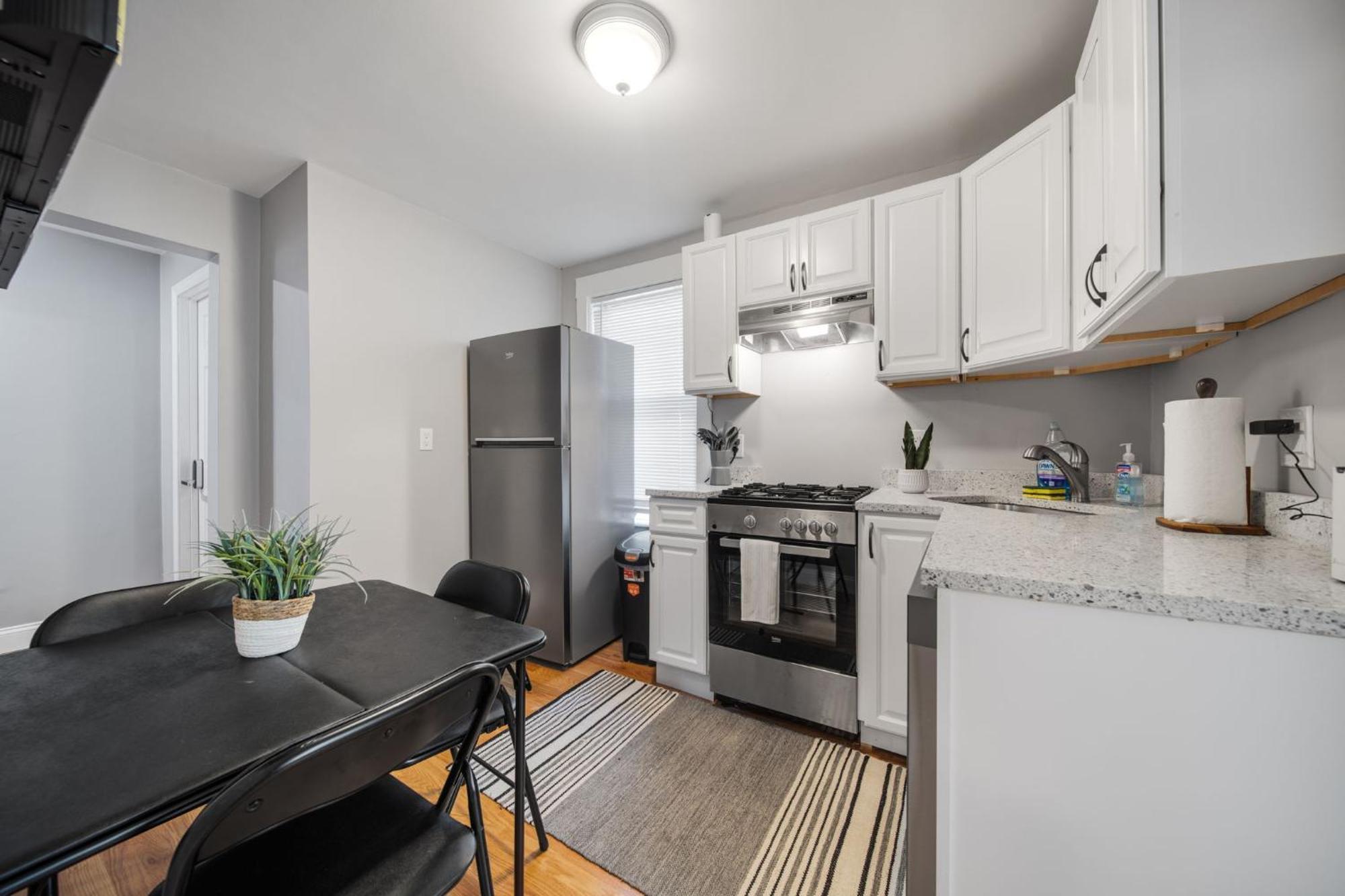 Southie Living By Seaport, Red Line, & Bars Apartment Boston