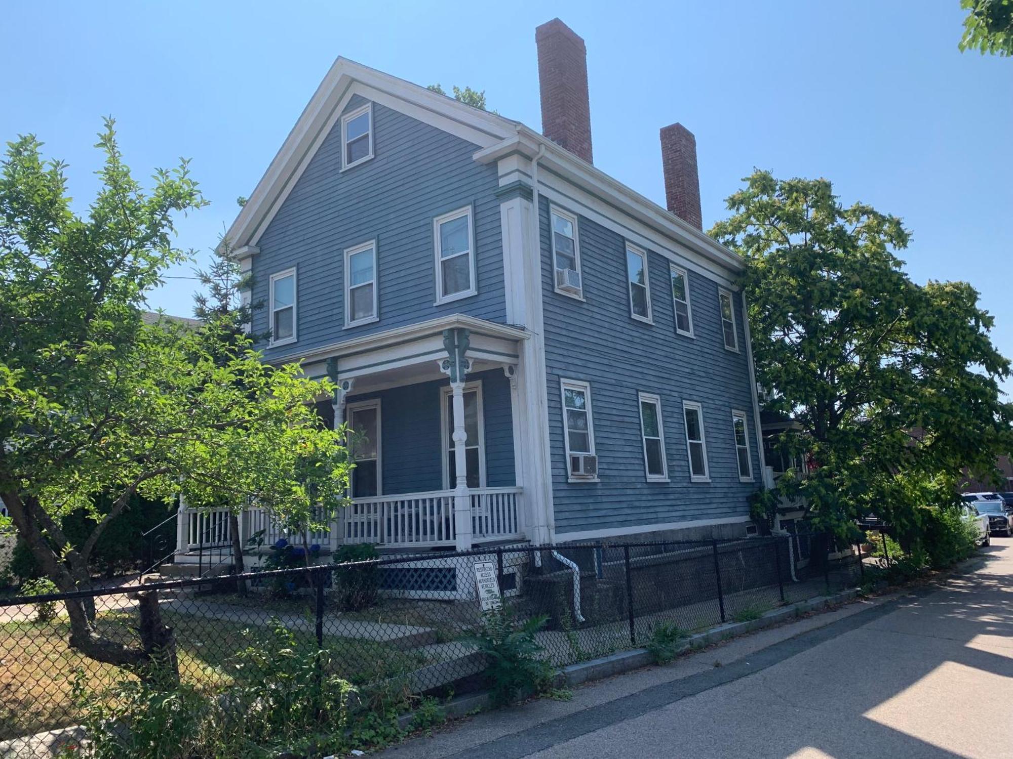 Victorian House With Irish Leave Apartment Boston