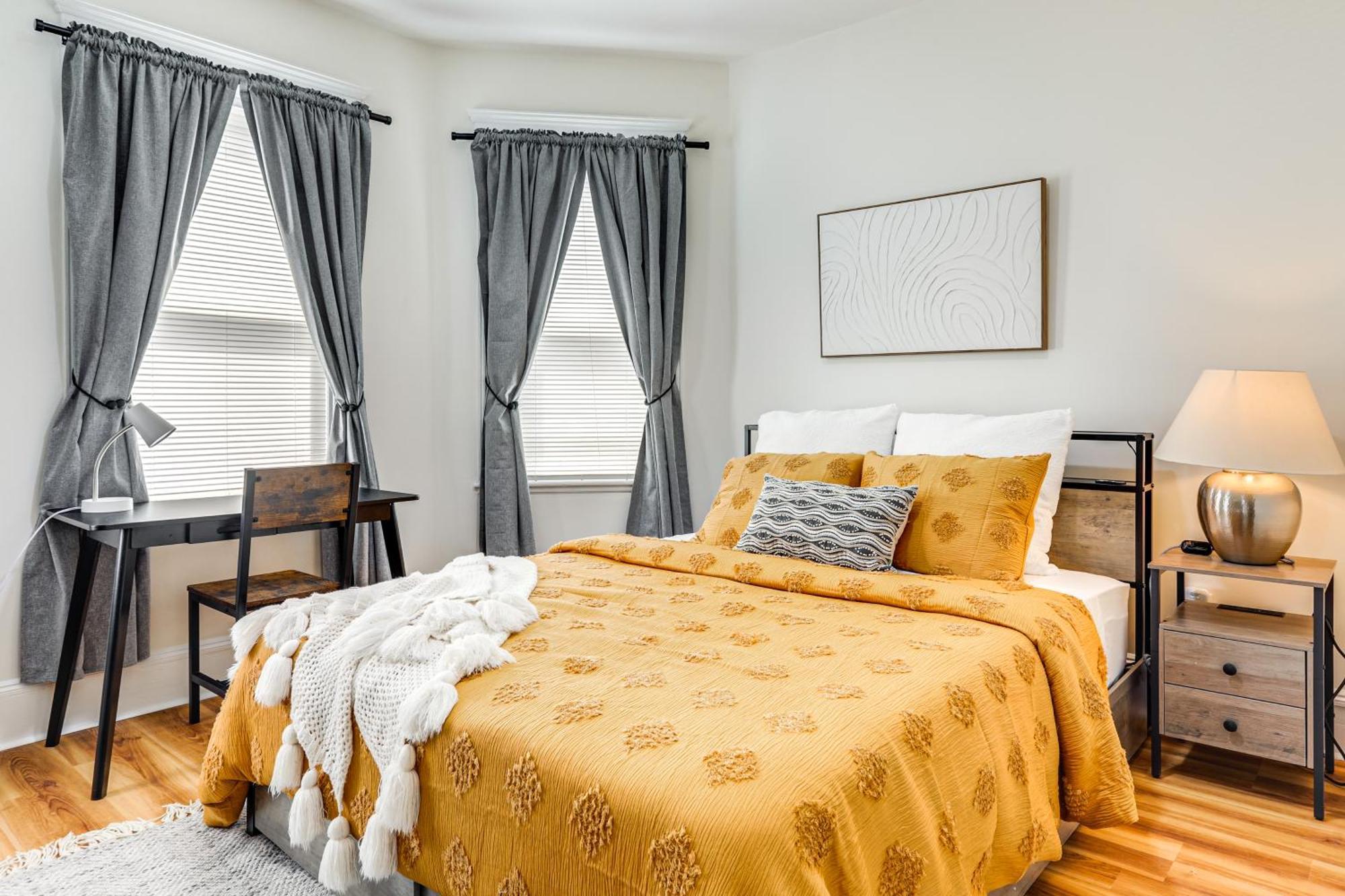 4 Mi To Fenway Park Pet-friendly Dorchester Apt! Apartment *