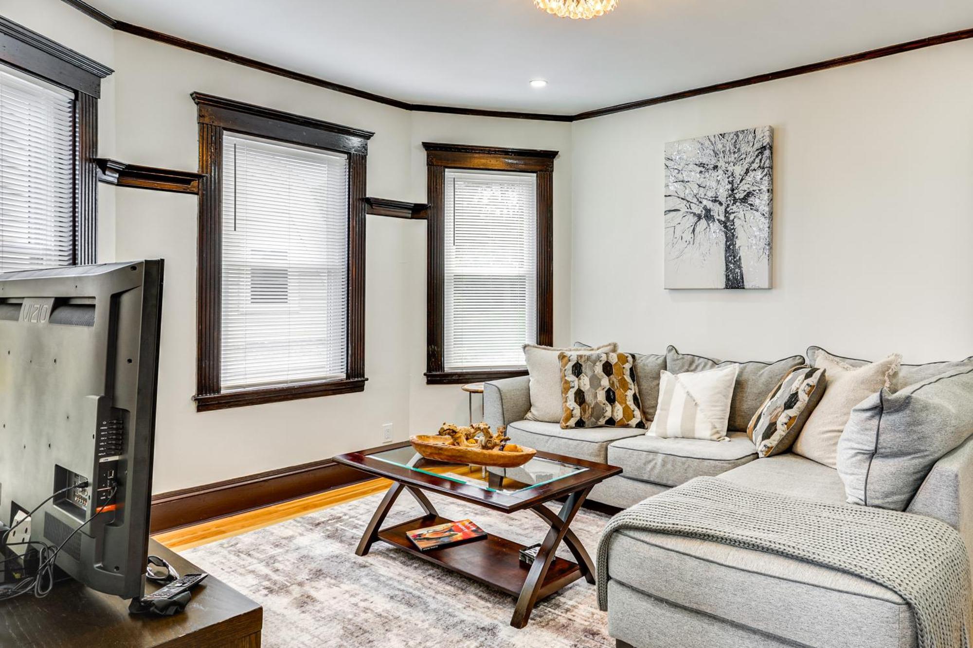 Apartment 4 Mi To Fenway Park Pet-friendly Dorchester Apt! Boston