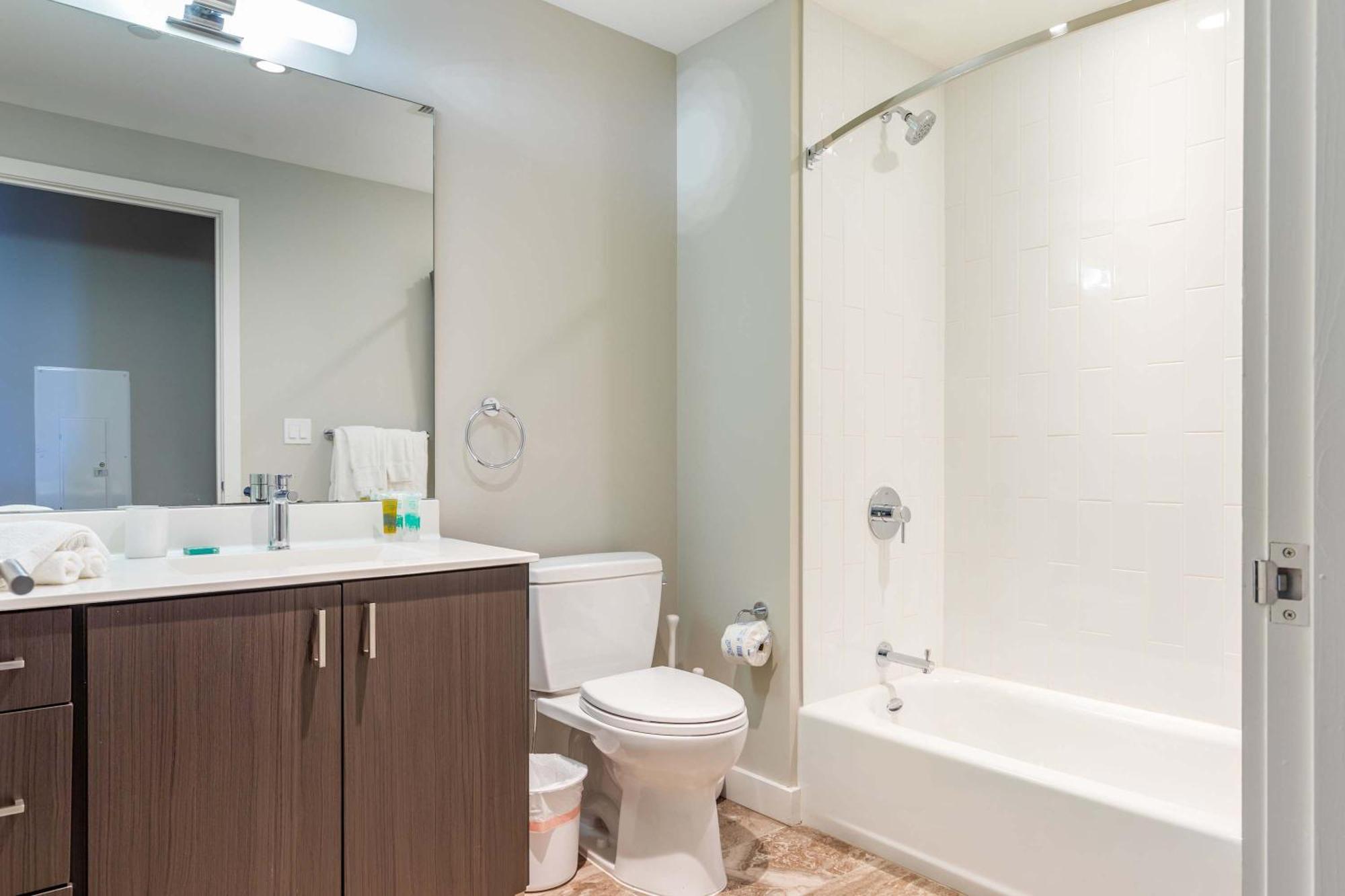 Private 2br Seaport Disctrict Apartment *