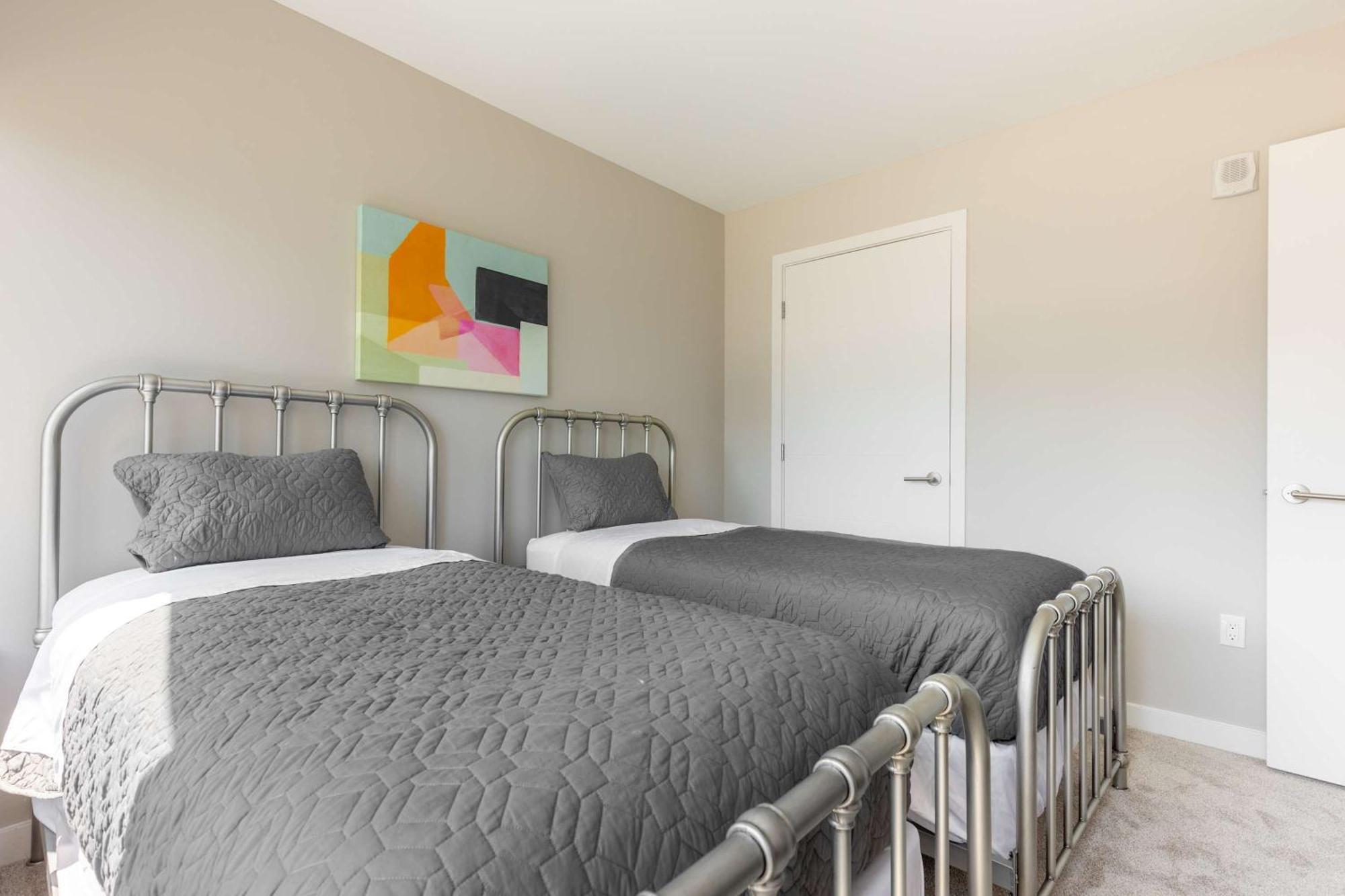 Private 2br Seaport Disctrict Apartment *