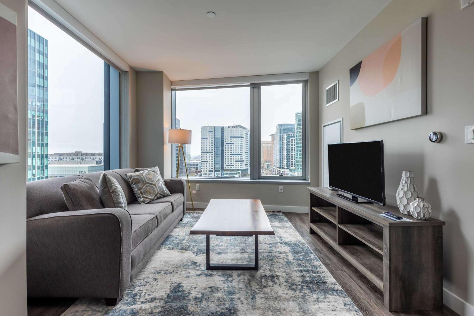 Private 2br Seaport Disctrict