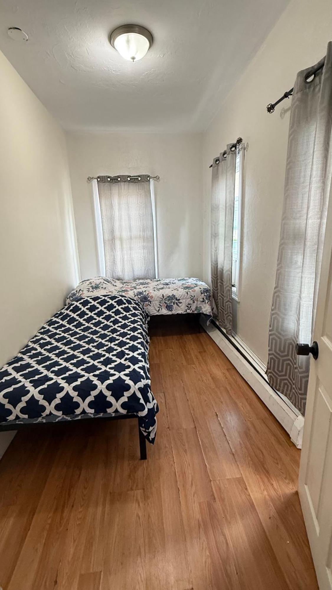 Esjacpe 2 Guest house Boston