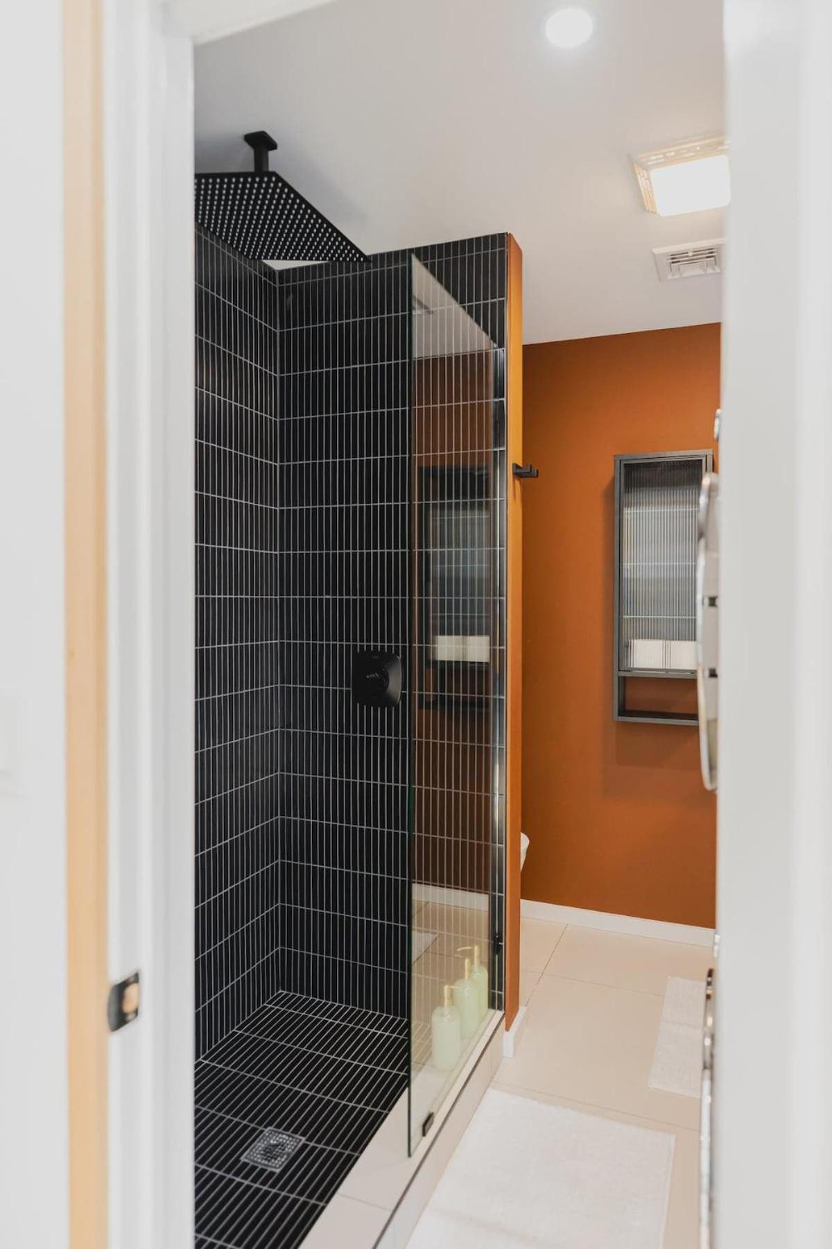 Lux 3bd Minutes Walk To Airport * Boston