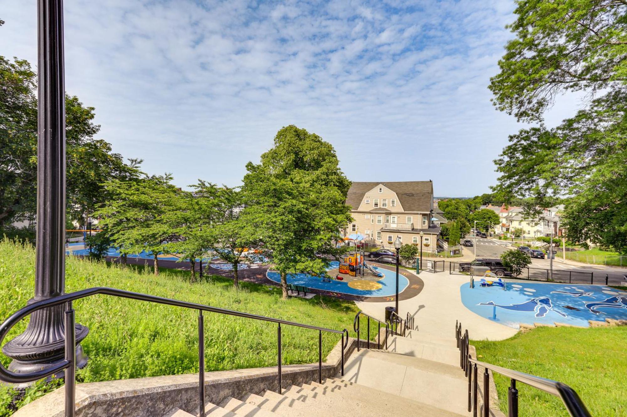 4 Mi To Fenway Park Pet-friendly Dorchester Apt! Boston