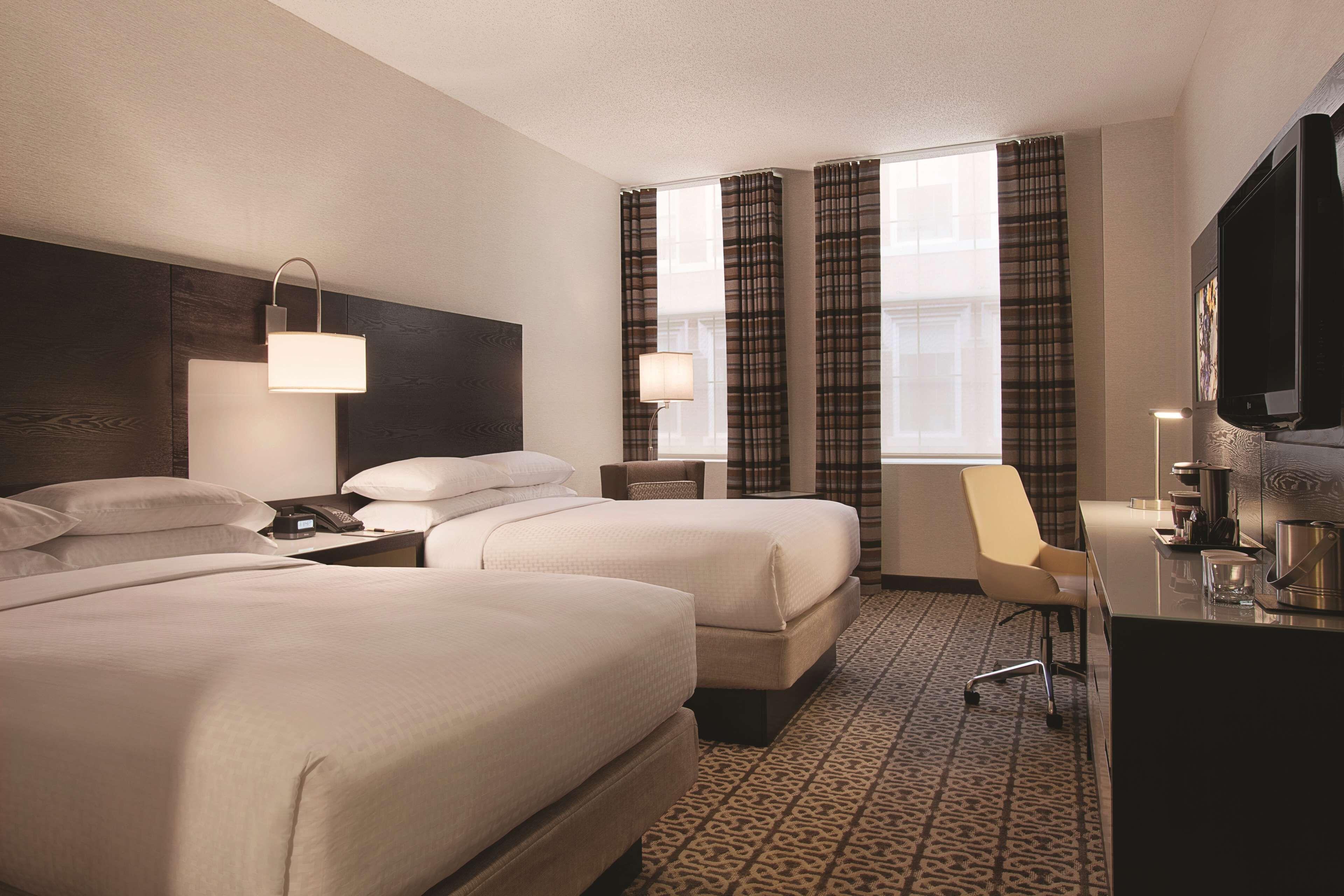 Doubletree By Hilton - Downtown
