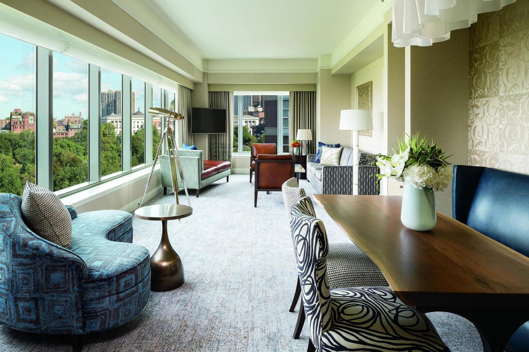 The Ritz-carlton,