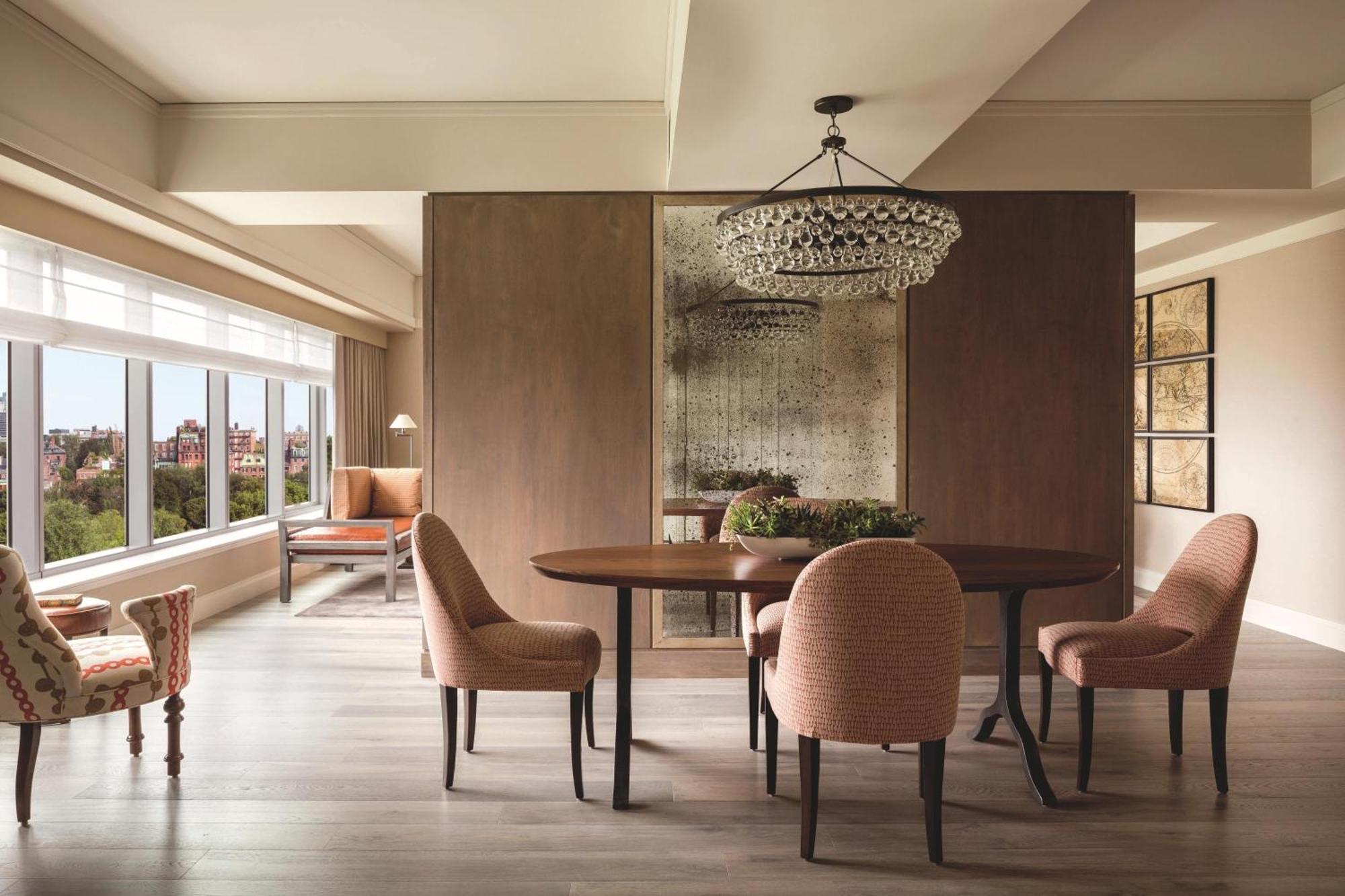 The Ritz-carlton,