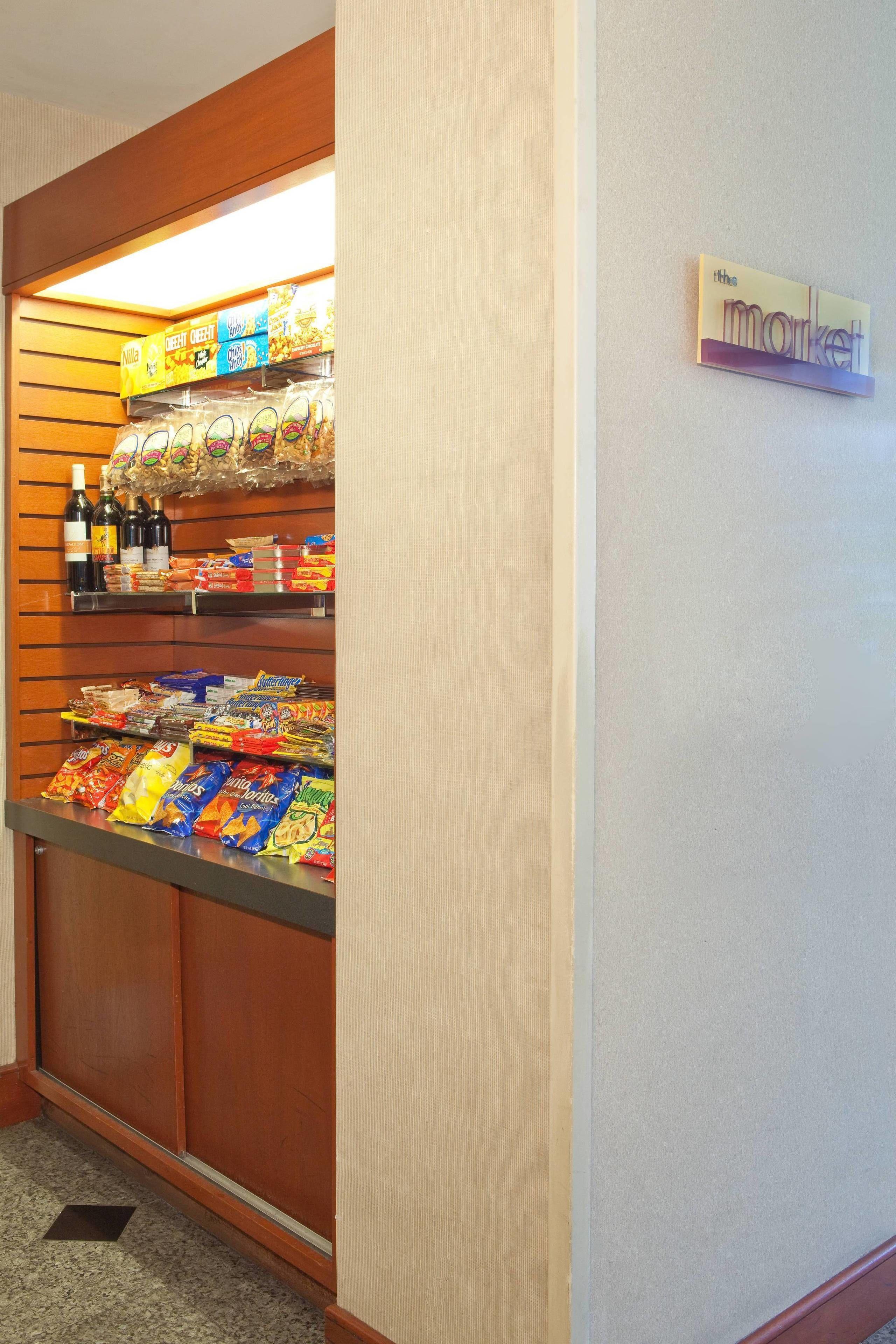 Hotel By Marriott Harbor On Tudor Wharf Boston