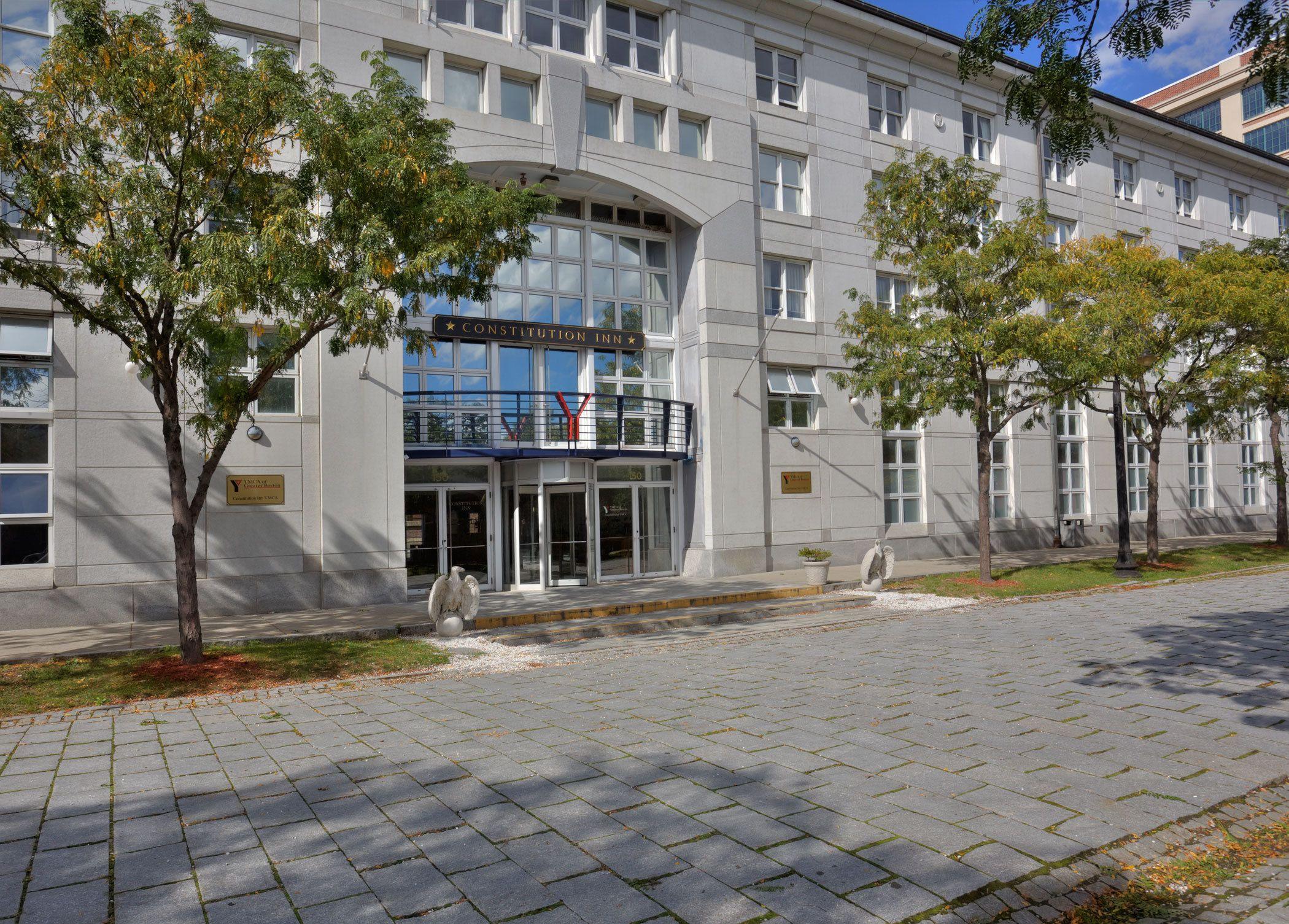 Constitution Hotel 2*