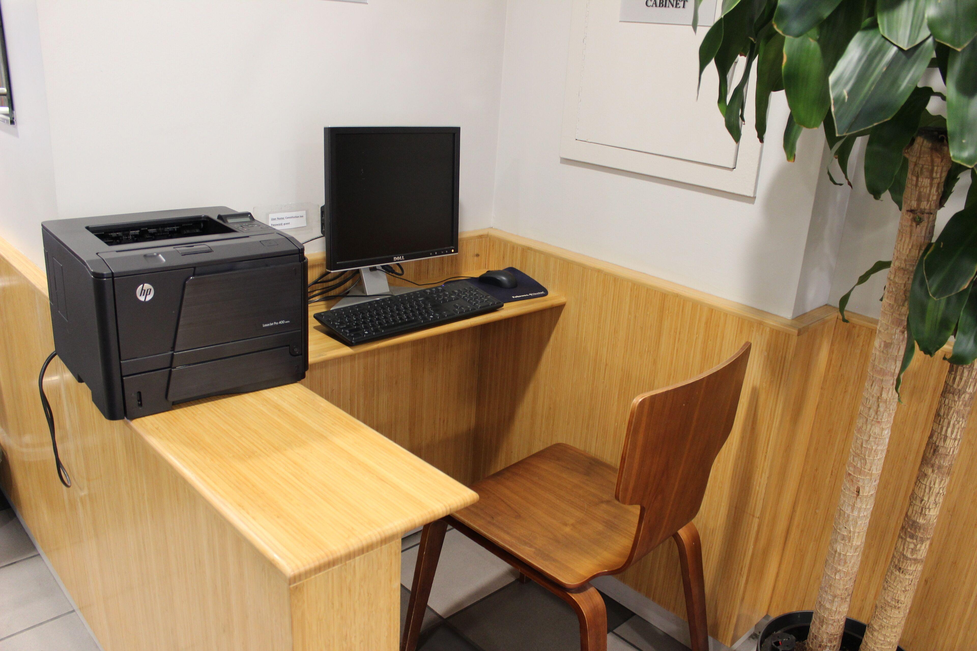 Constitution Hotel 2*