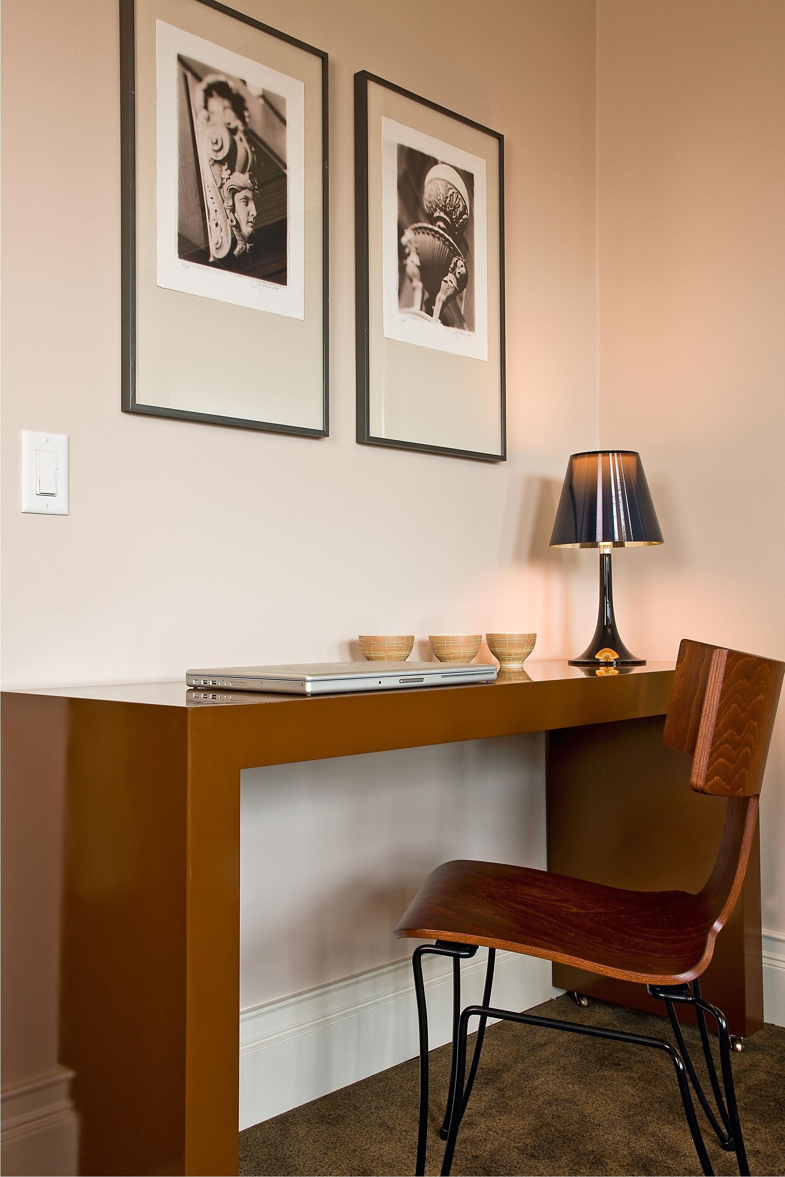 At St. Botolph Inn 3*