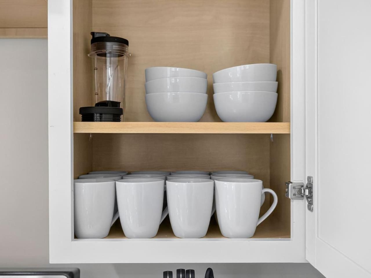 Vintage 5br In With Free Parking Apartment *