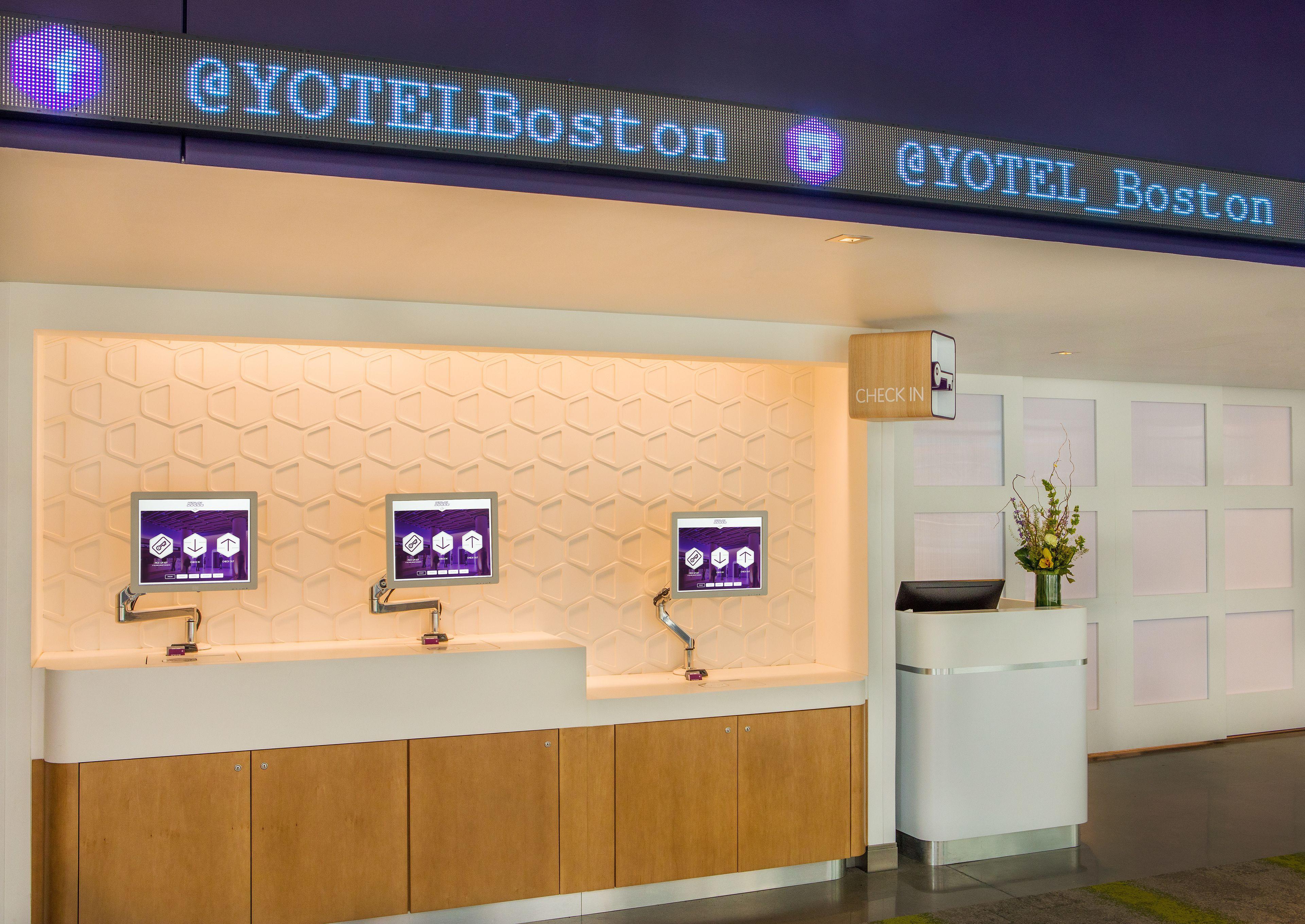 Hotel Yotel 4*