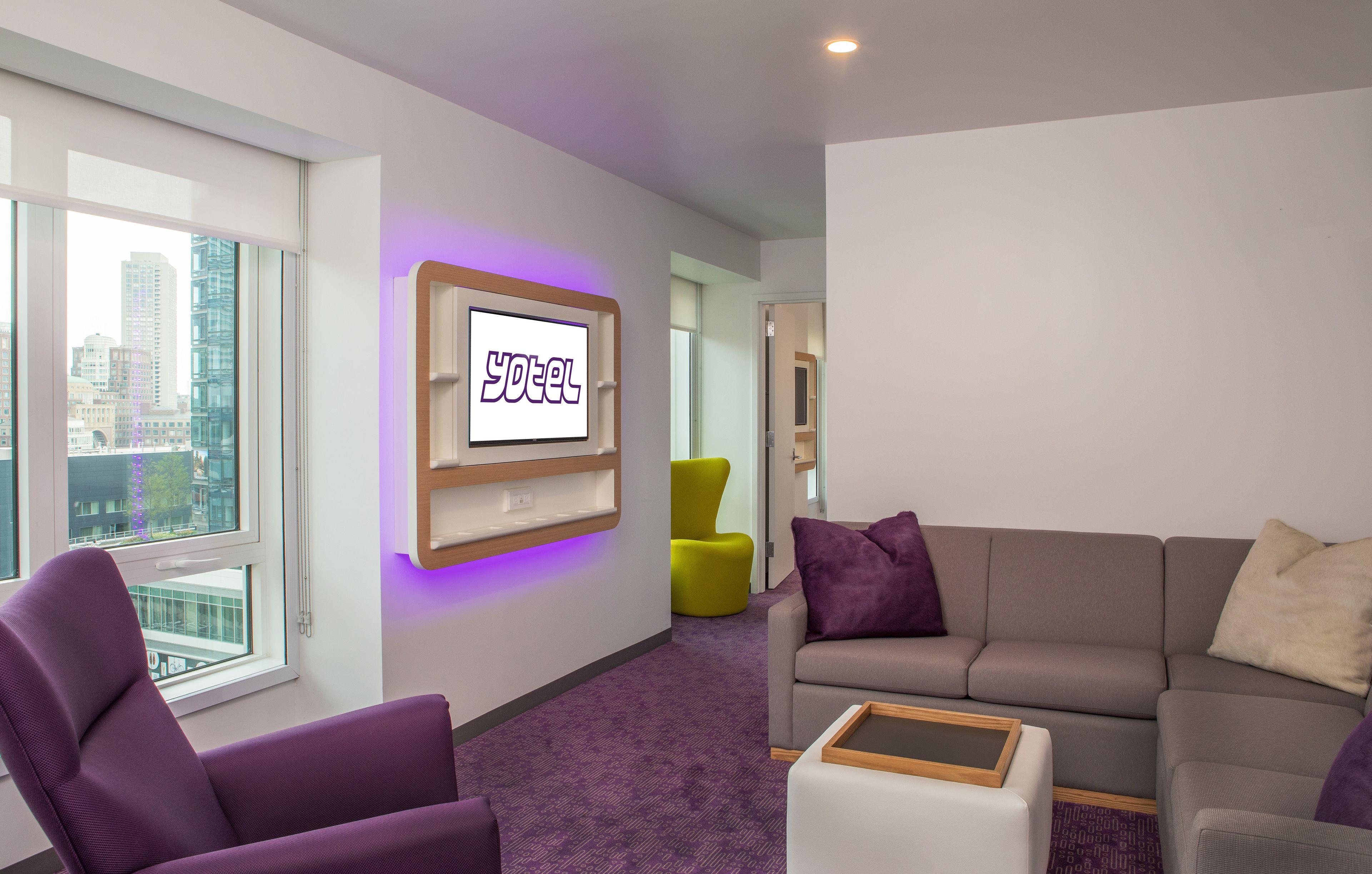 Yotel Hotel 4*