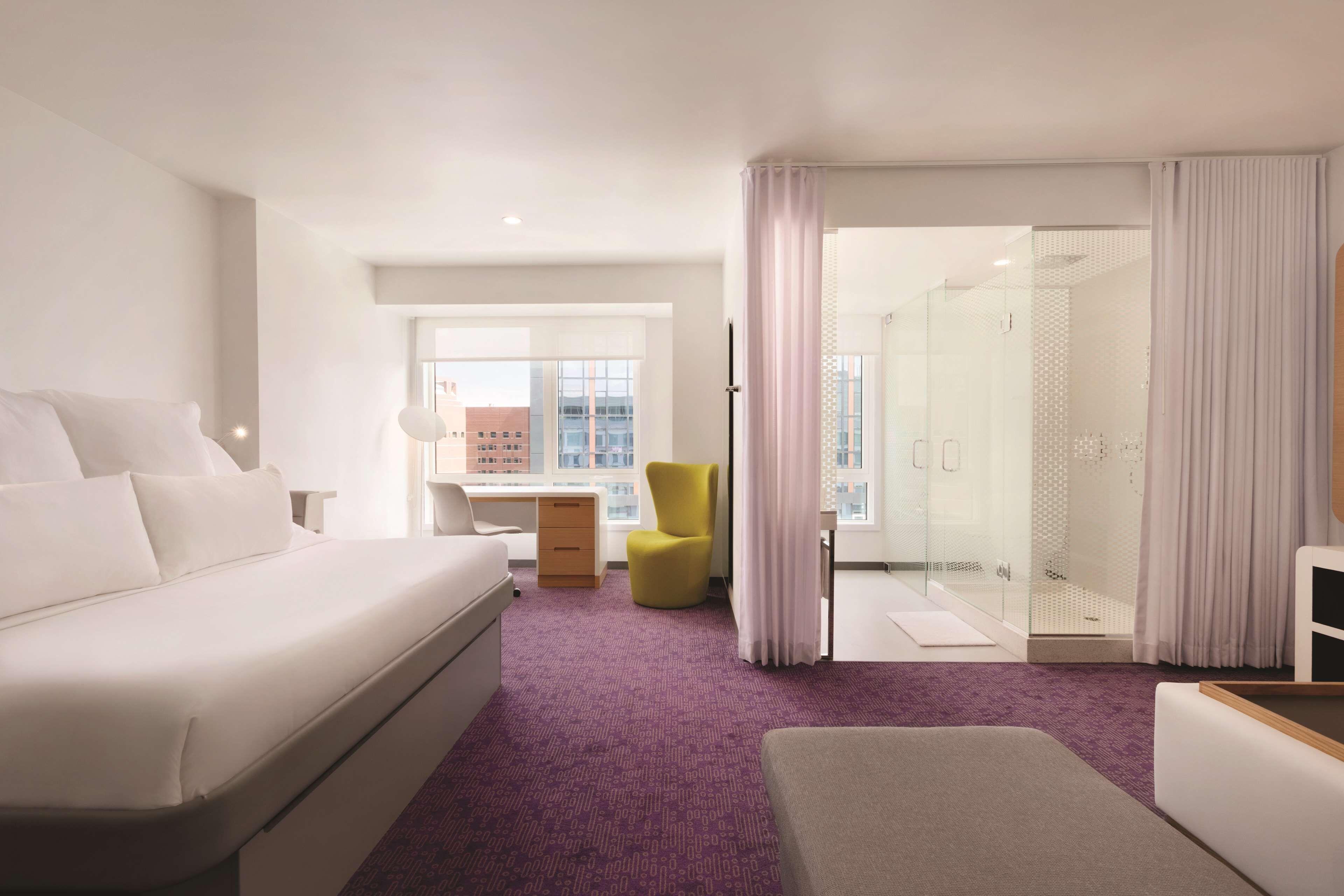 Yotel Hotel 4*
