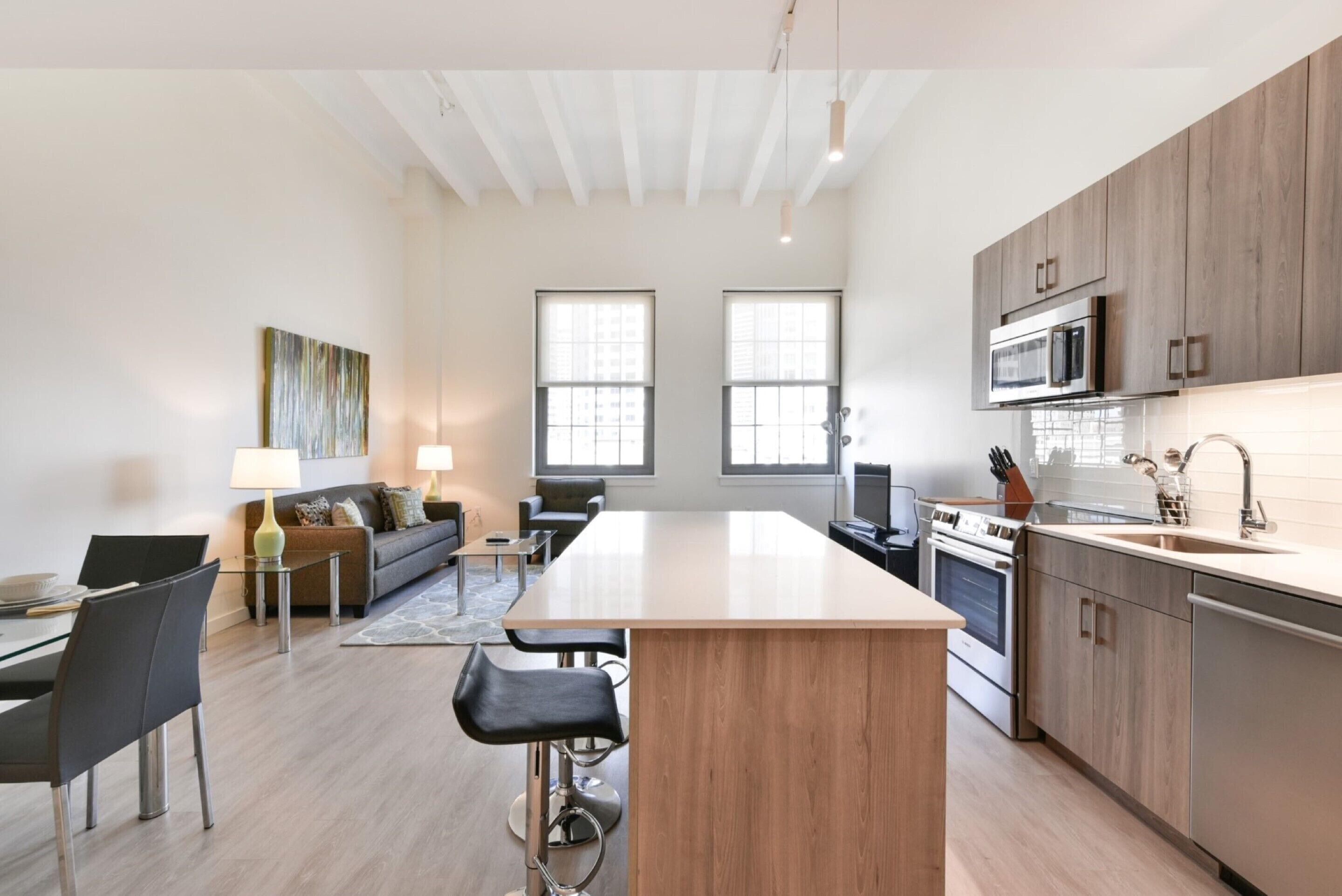 Global Luxury Downtown Apartment