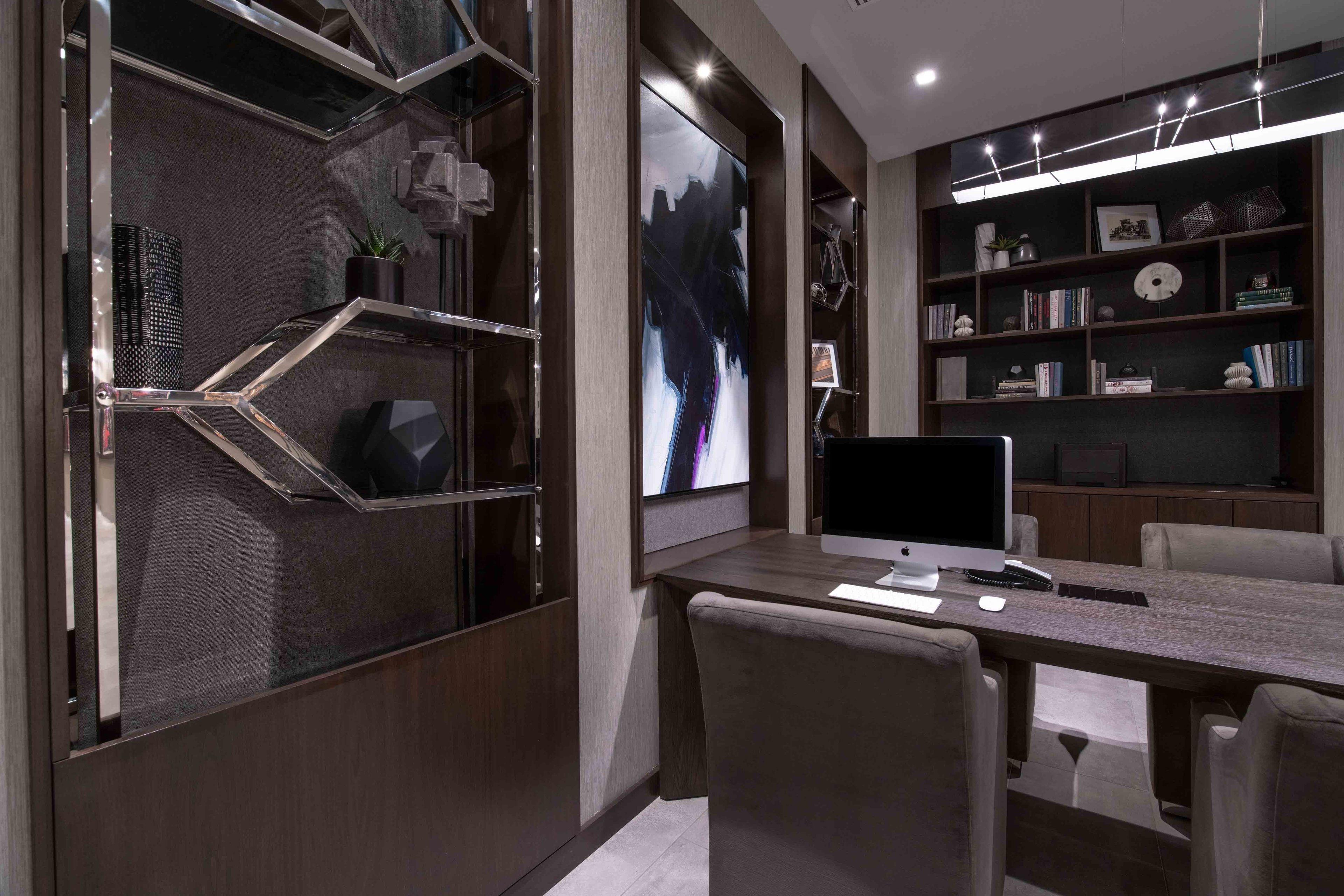 Downtown/south End Hotel