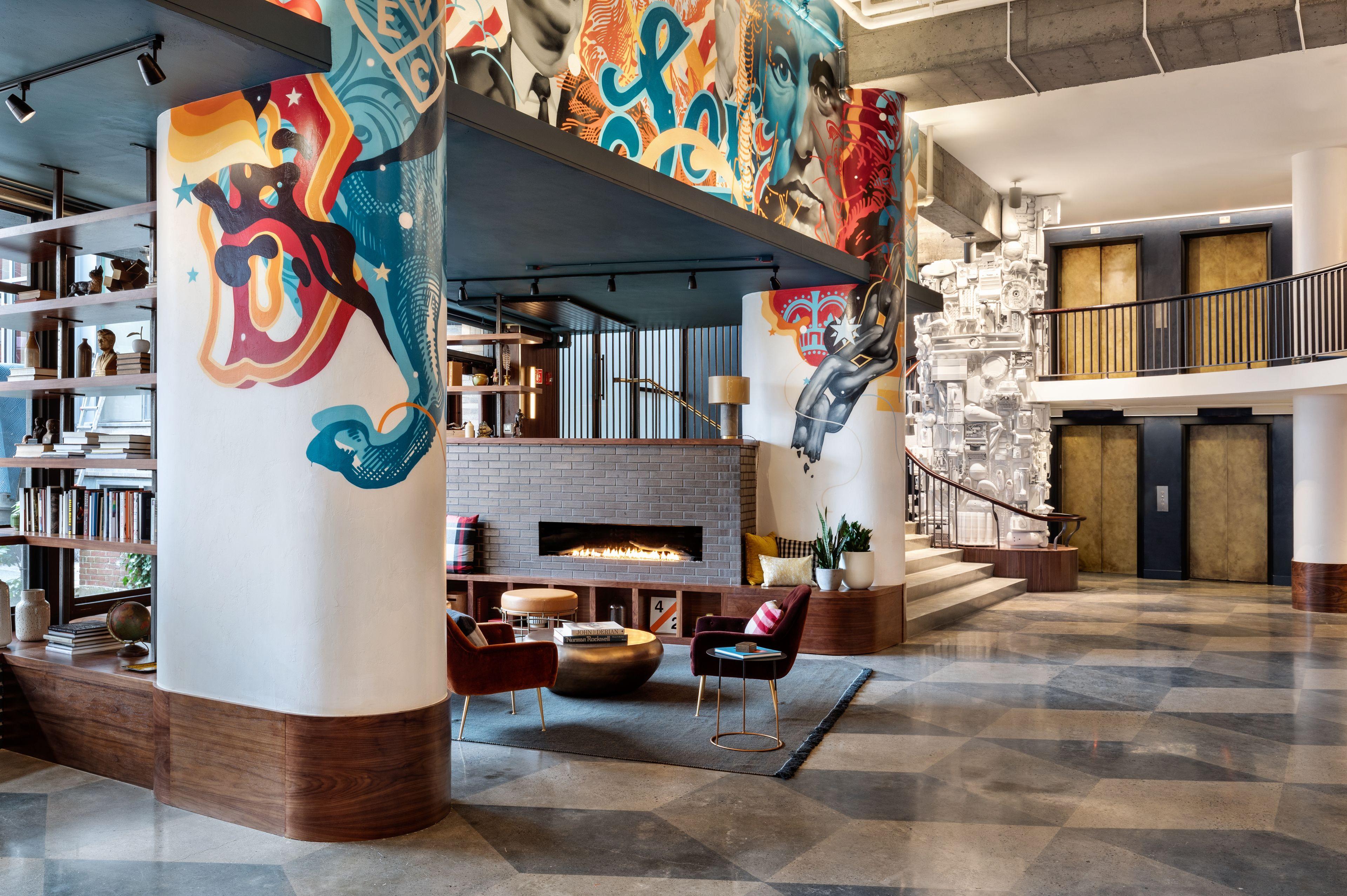 The Revolution Hotel 3*