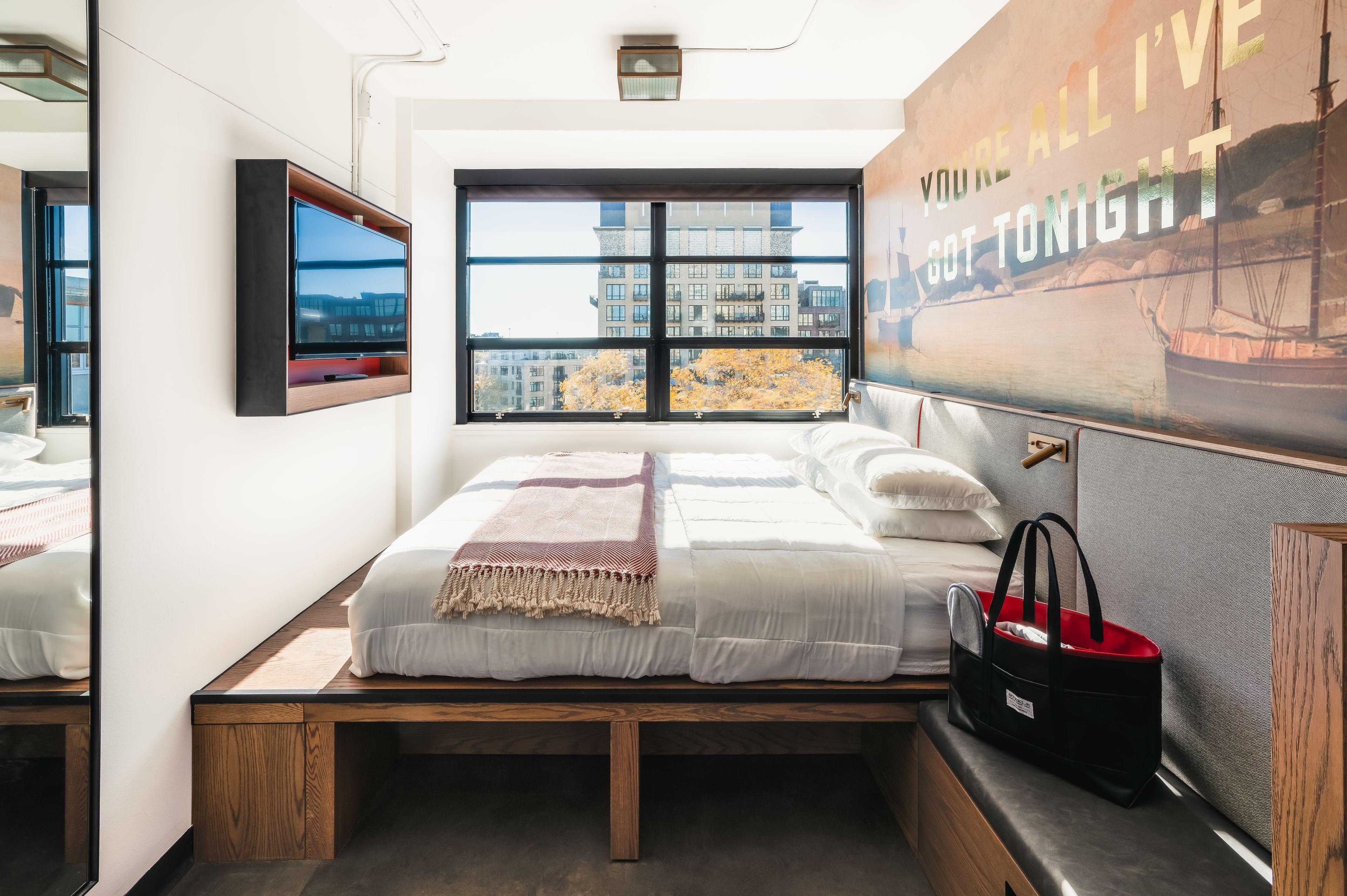 Hotel The Revolution