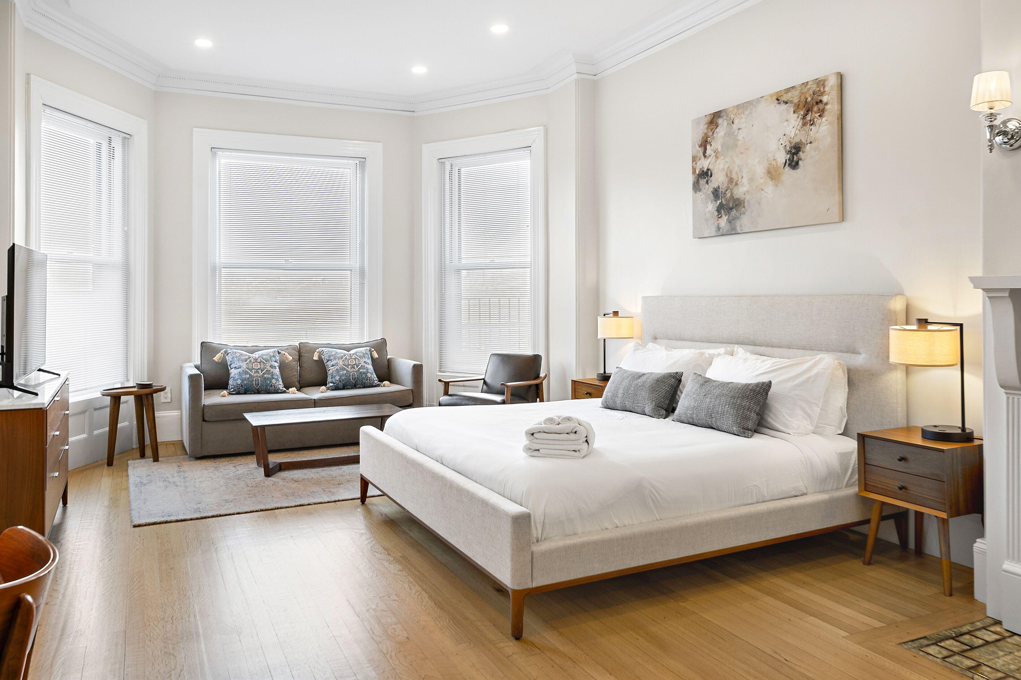 The Gryphon House Bed & Breakfast 3*