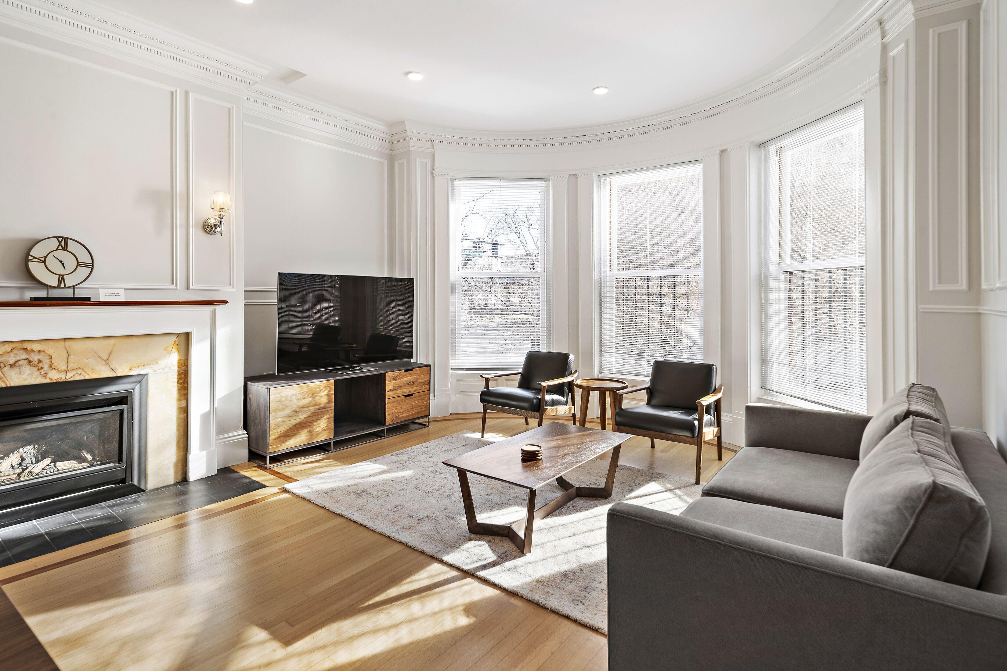 The Gryphon House 3*