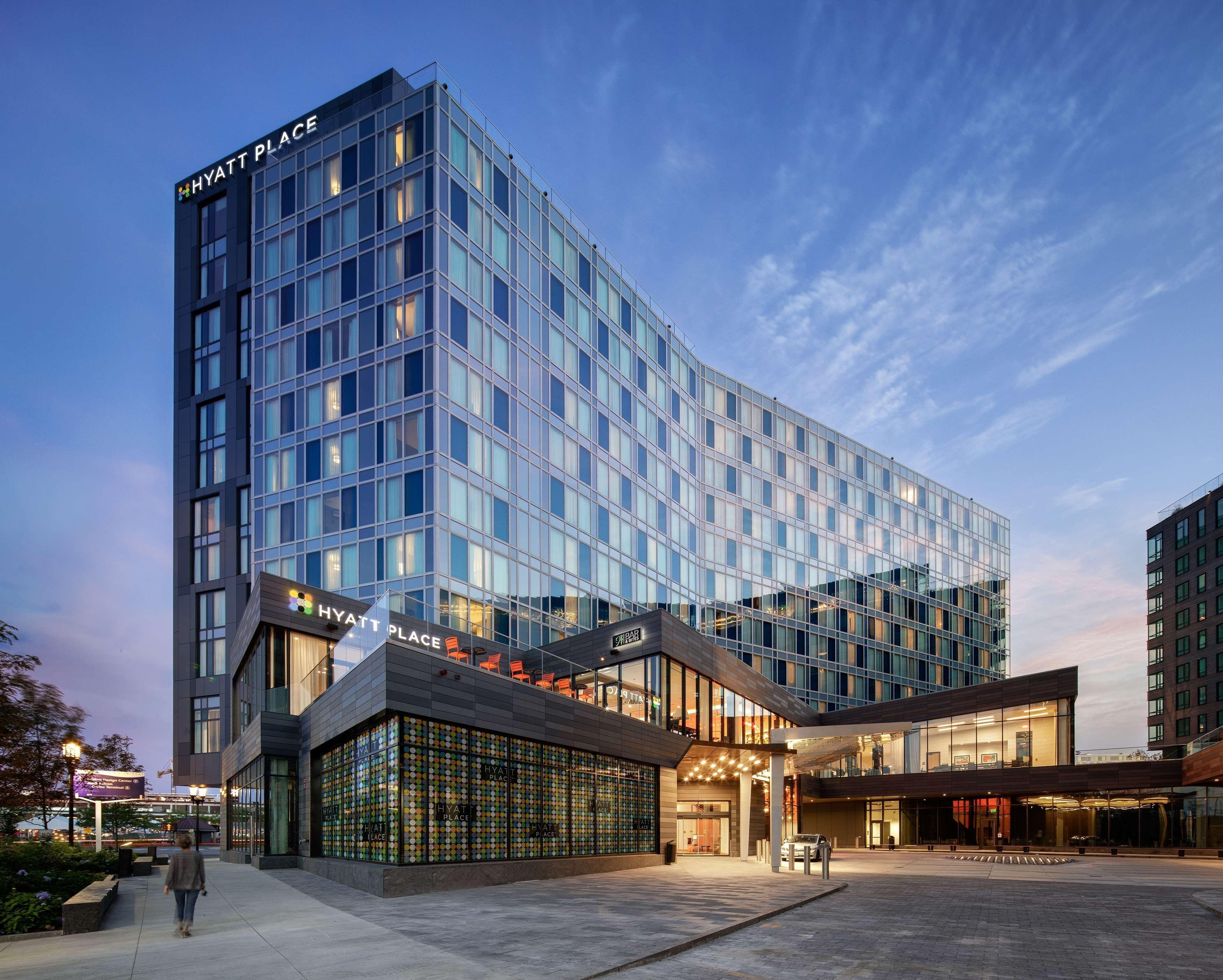 Hyatt Place Boston/seaport District 3* Boston