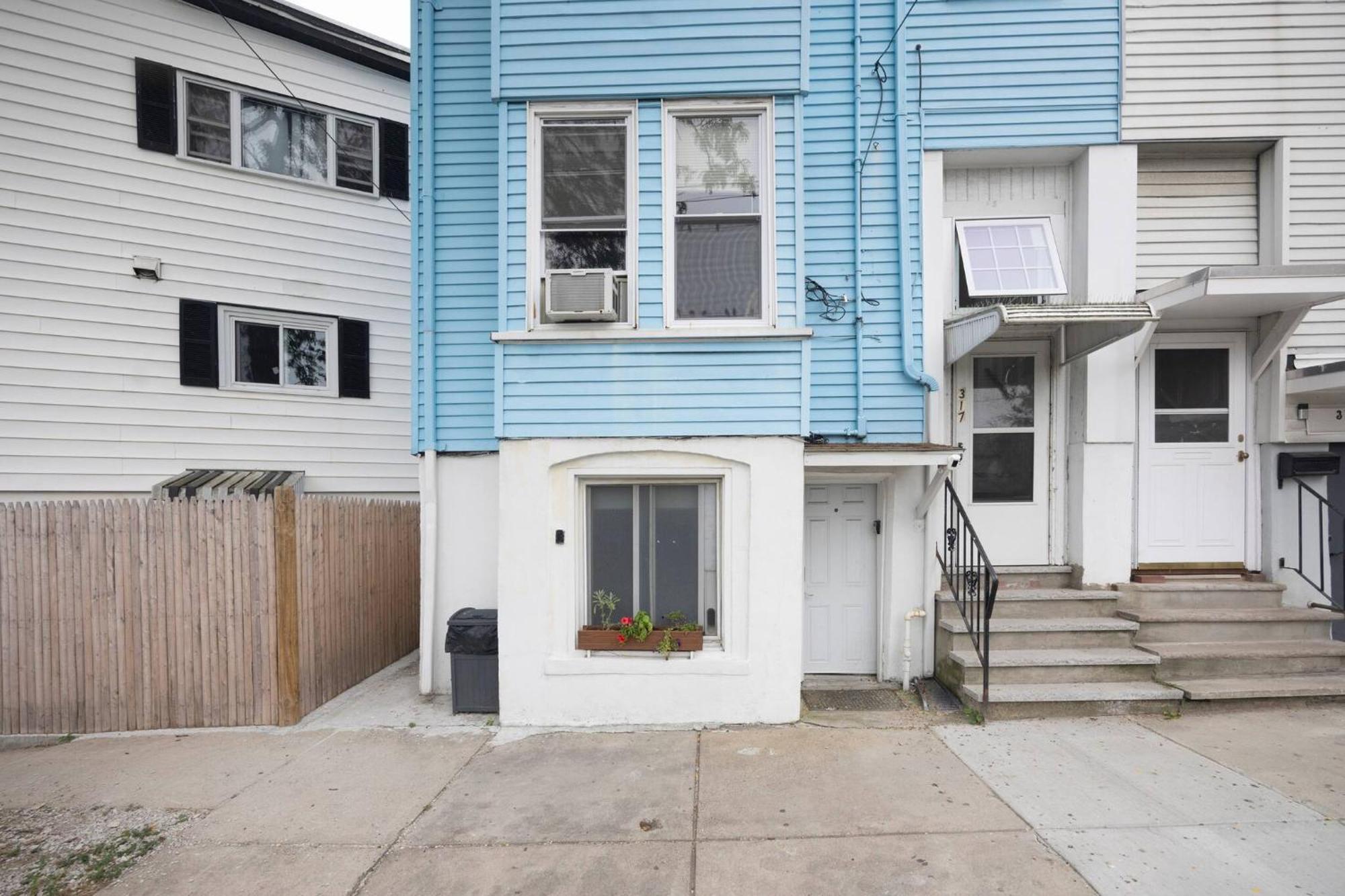 Eagle's Landing - Logan Airport 3*