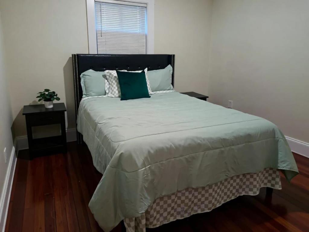 Hiawatha Place Apartment Boston