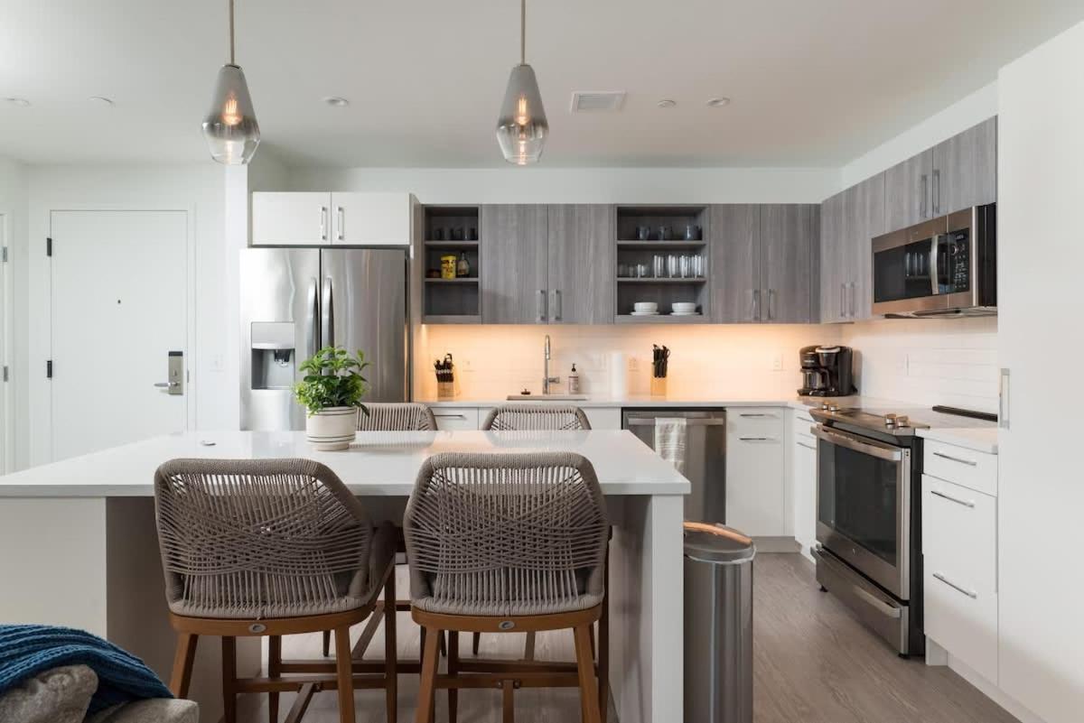 Apartment 3br & Den Penthouse Common Mgh & Tufts Boston