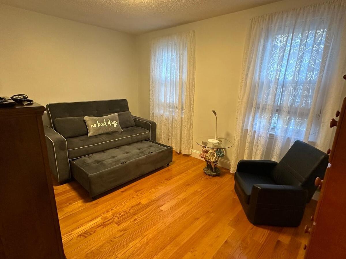 Eastie Roomy 3br With Easy And Airport Access Boston