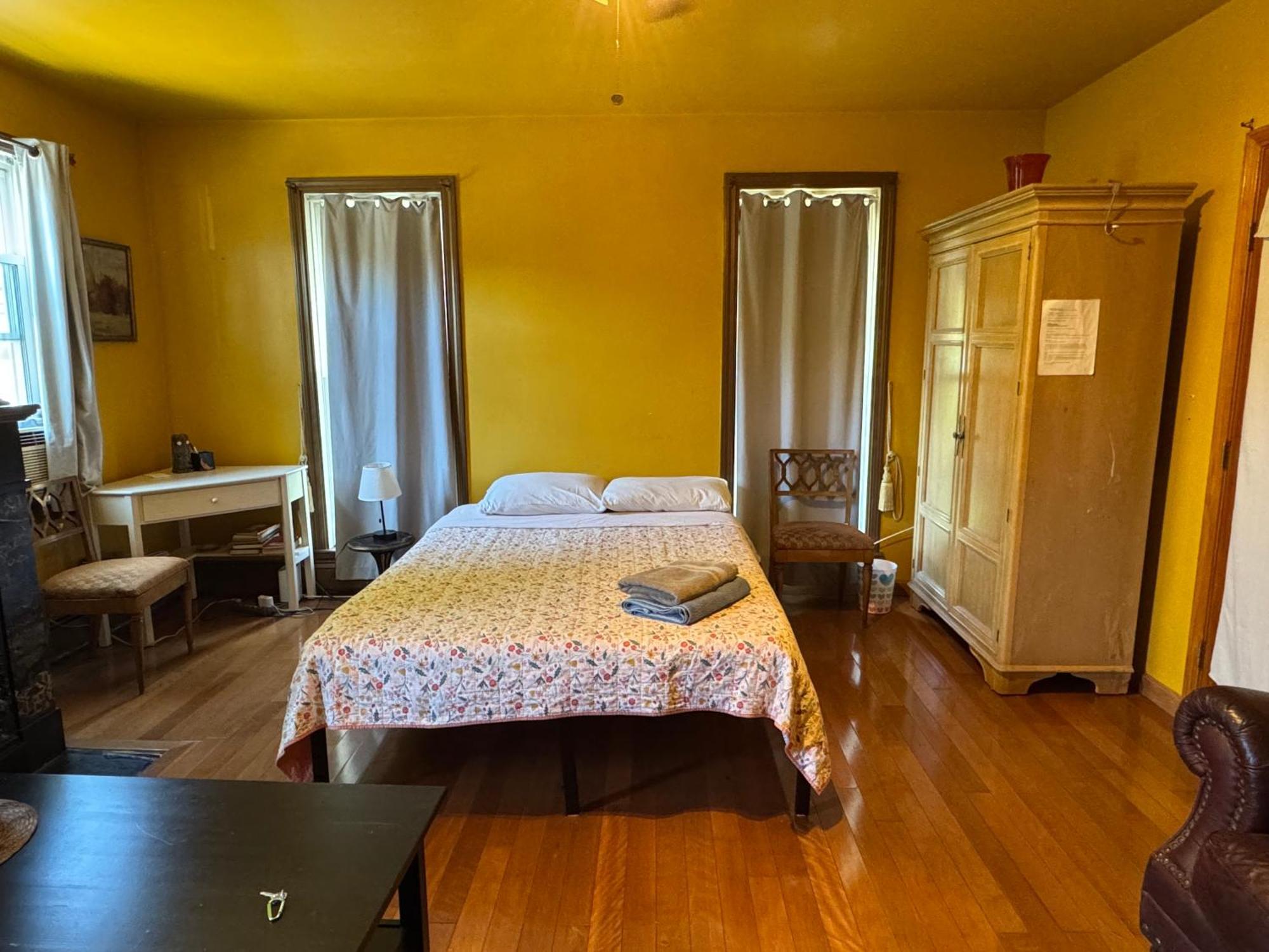 Homestay Beautiful Victorian House,