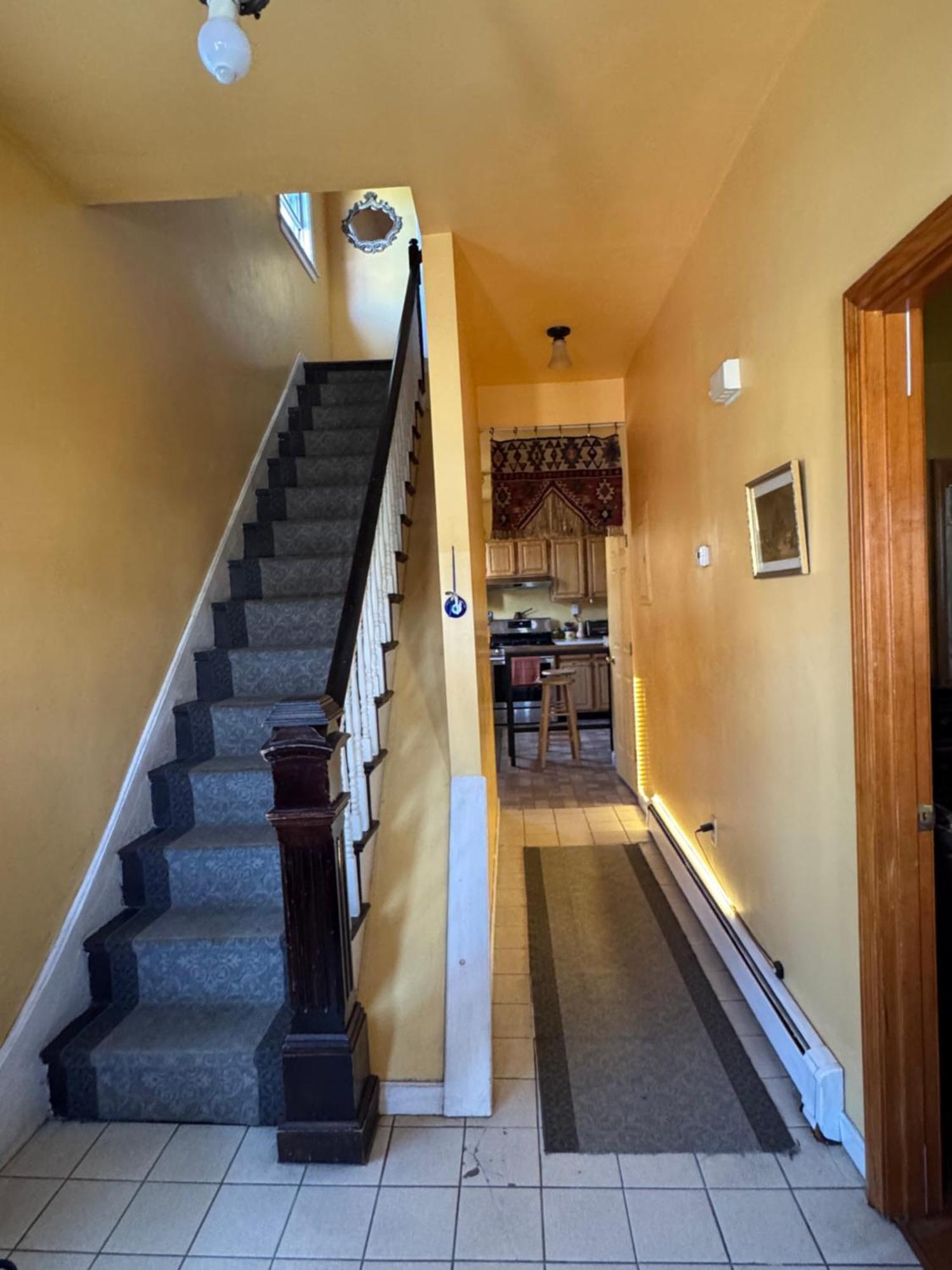 Homestay Beautiful Victorian House, Boston