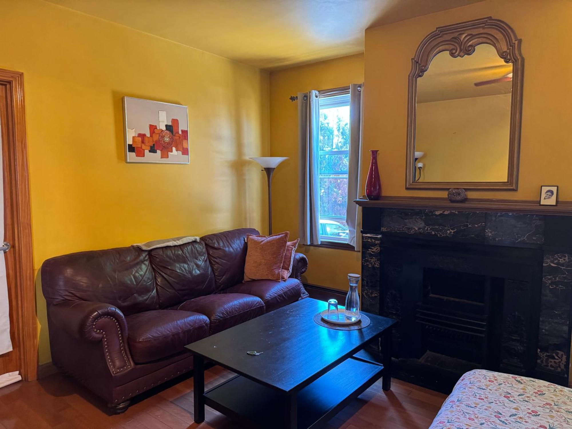 Beautiful Victorian House, Homestay *